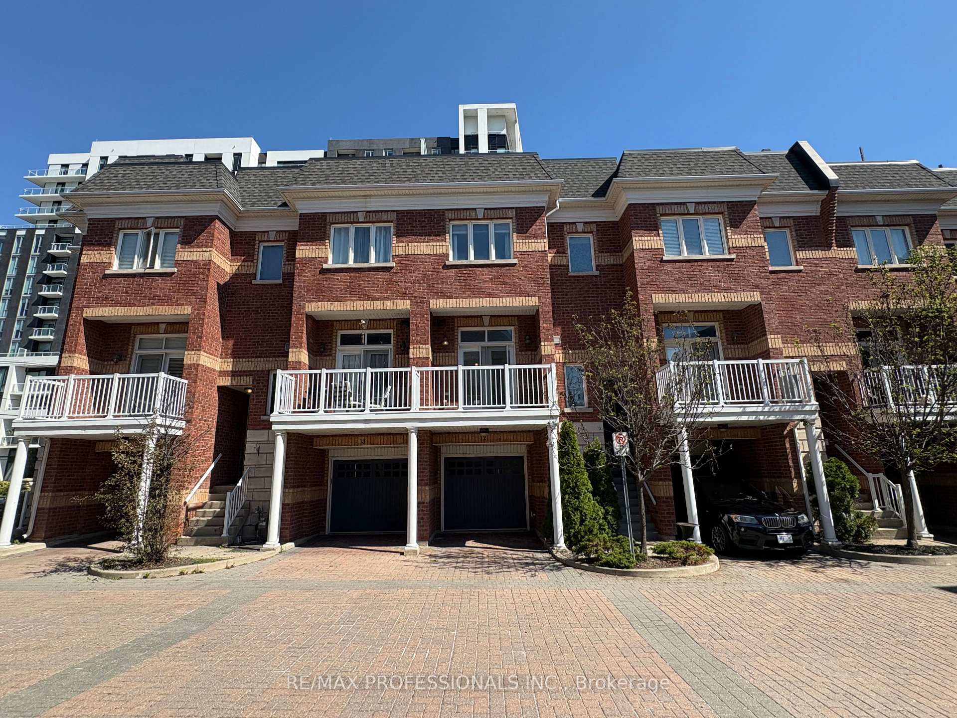 Photo 2 of Unit 12, 120 Bronte Road, Oakville, Bronte — HOMEH