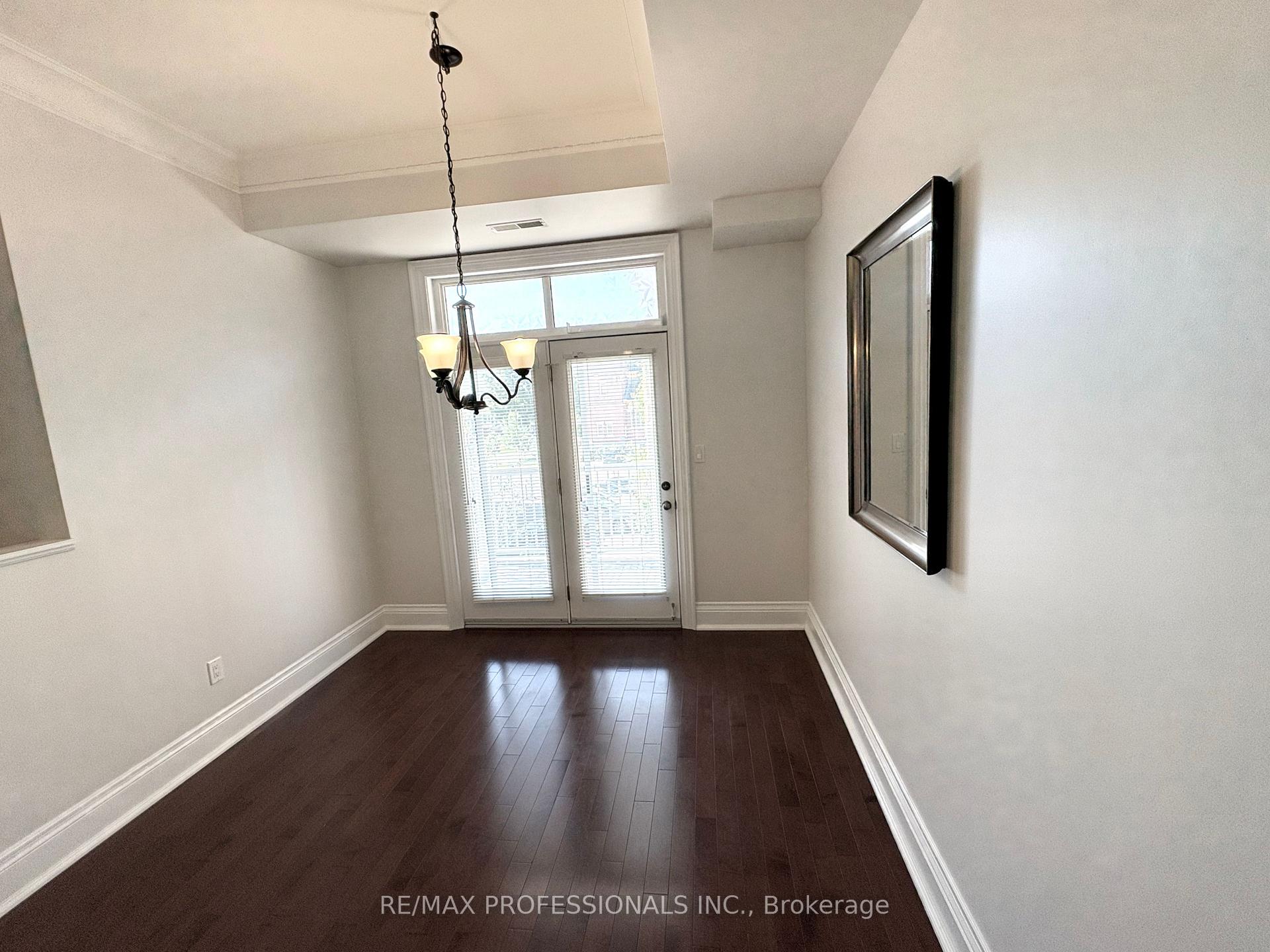 Photo 7 of Unit 12, 120 Bronte Road, Oakville, Bronte — HOMEH