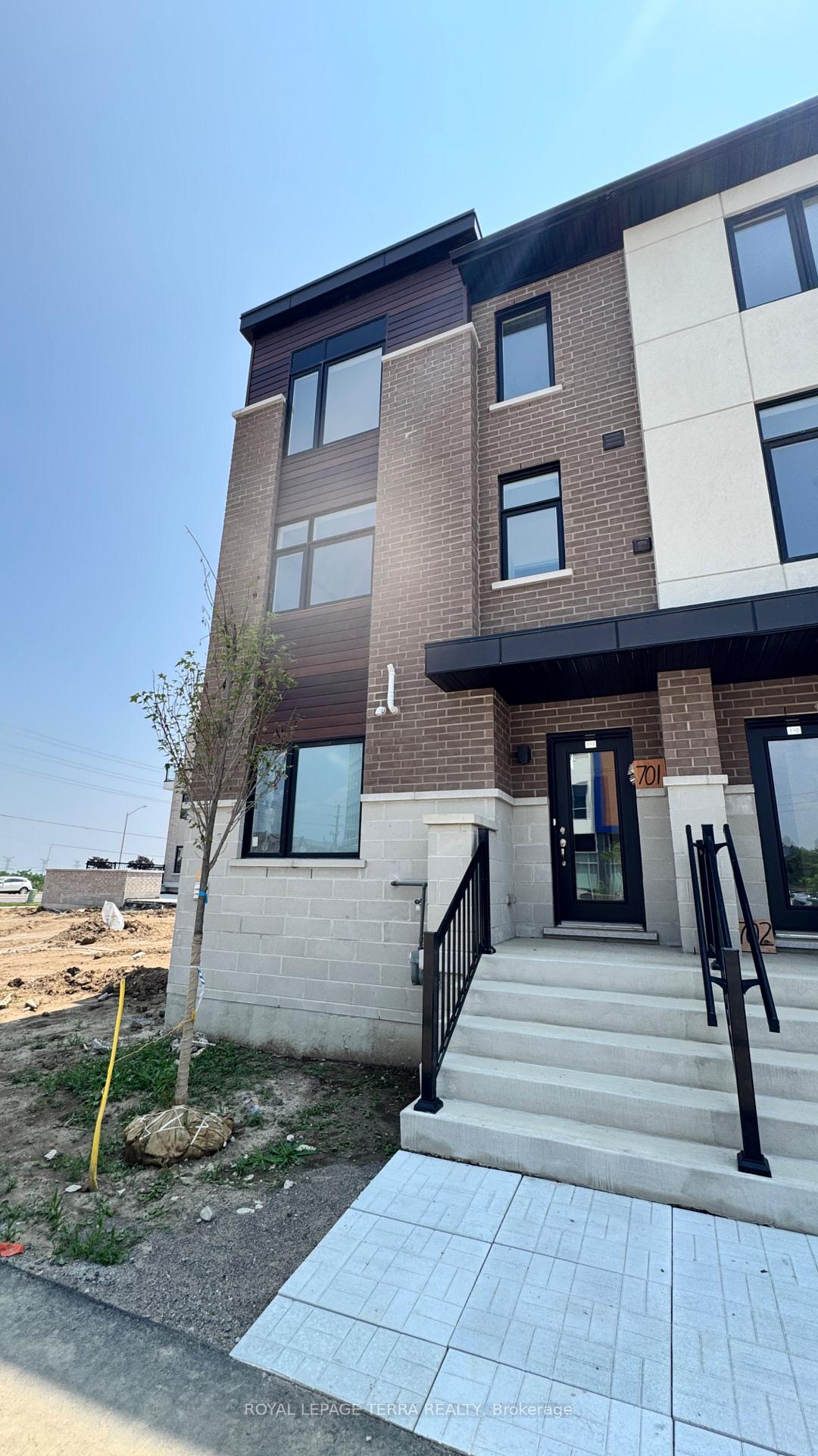 Photo 1 of Unit 111, 1695 Dersan Street, Pickering, Duffin Heights — HOMEH