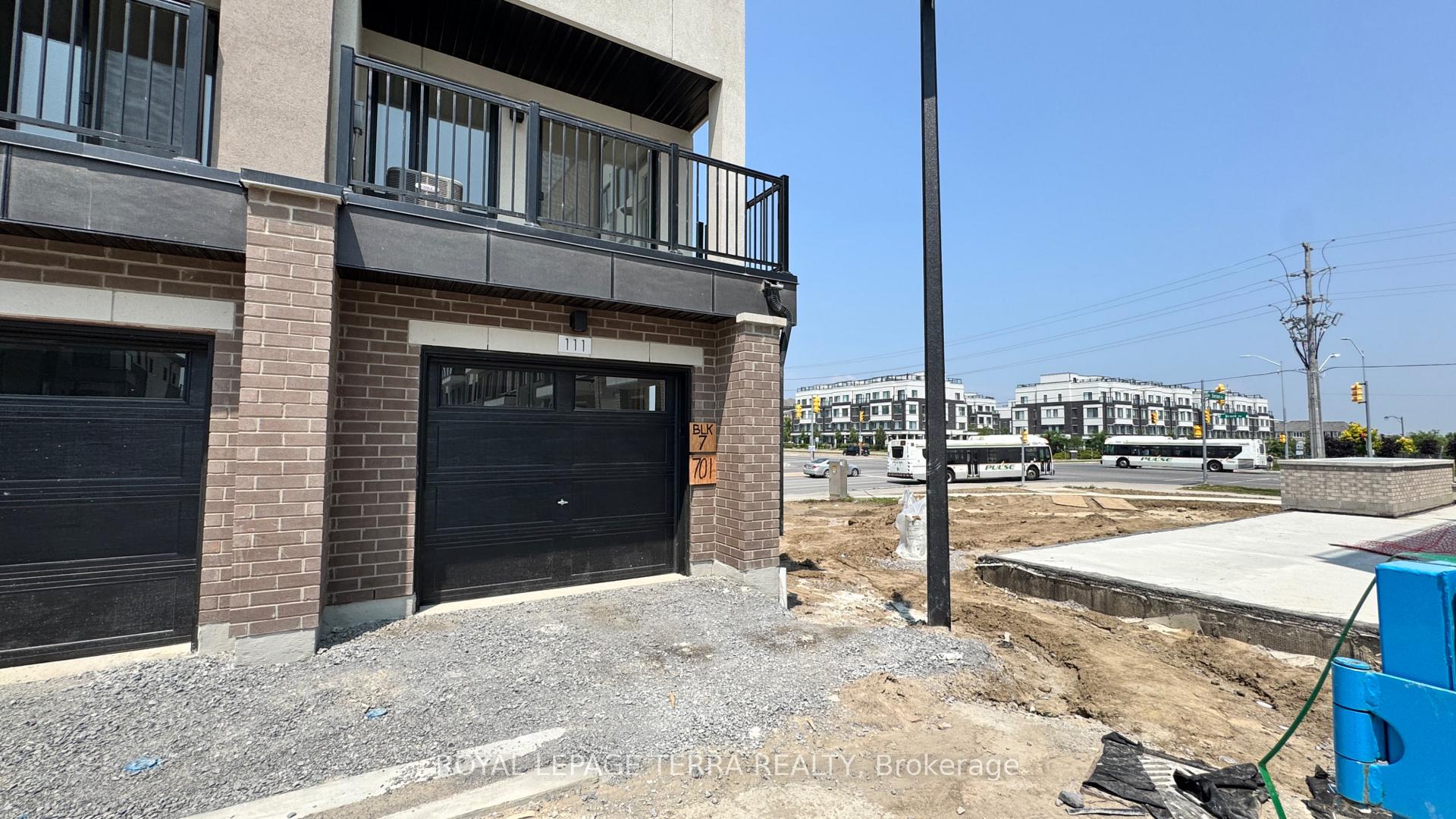 Photo 4 of Unit 111, 1695 Dersan Street, Pickering, Duffin Heights — HOMEH