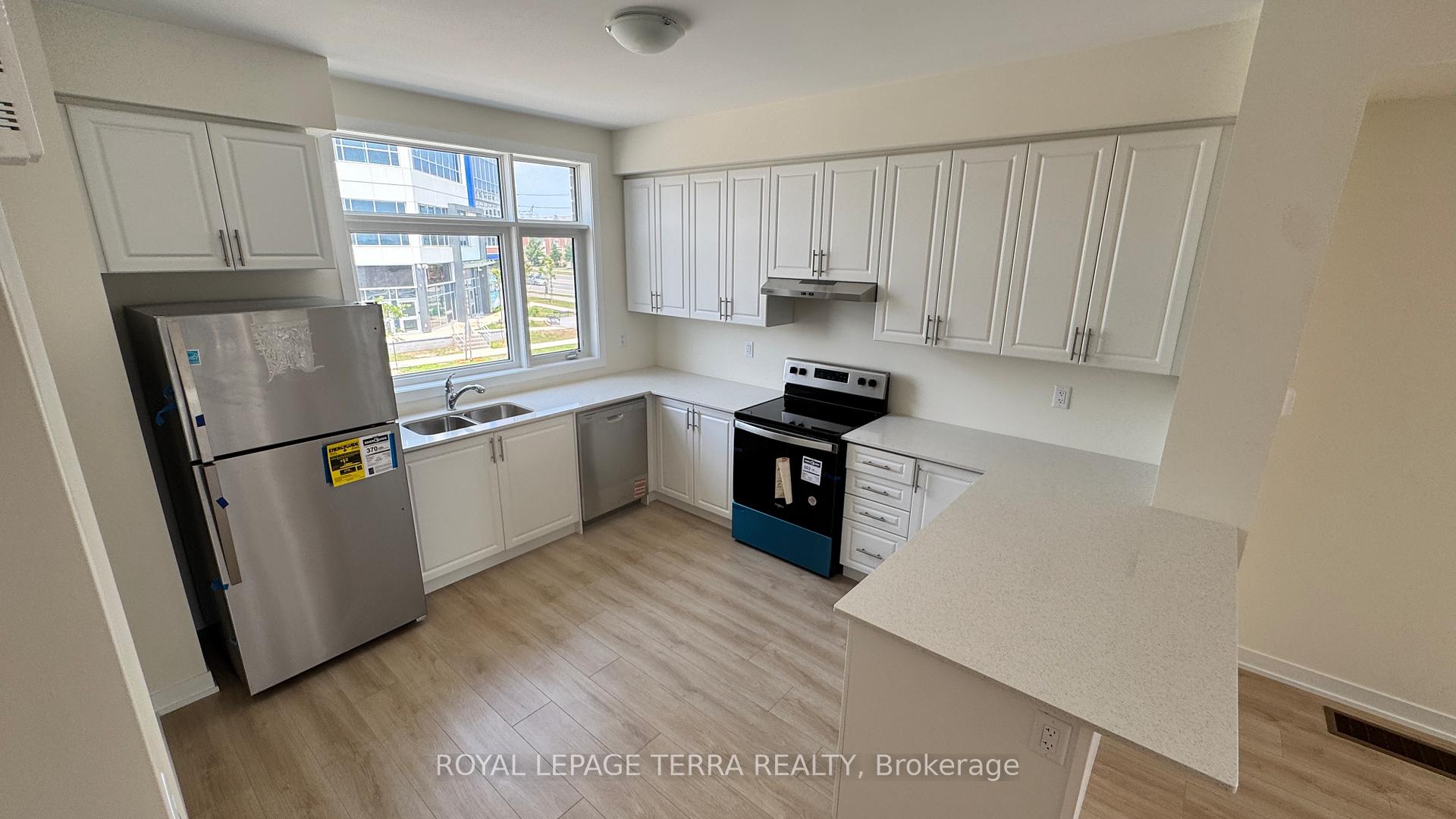 Photo 6 of Unit 111, 1695 Dersan Street, Pickering, Duffin Heights — HOMEH