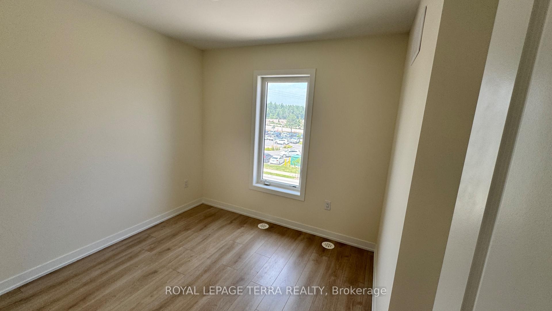 Photo 11 of Unit 111, 1695 Dersan Street, Pickering, Duffin Heights — HOMEH