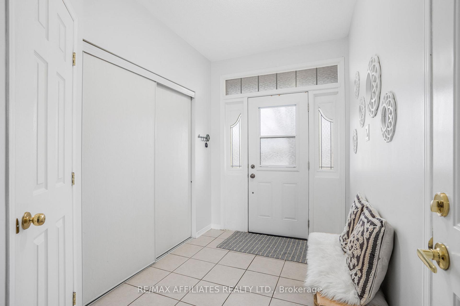 Photo 4 of 1567 Demeter Street, Ottawa, Fallingbrook/Gardenway South — HOMEH