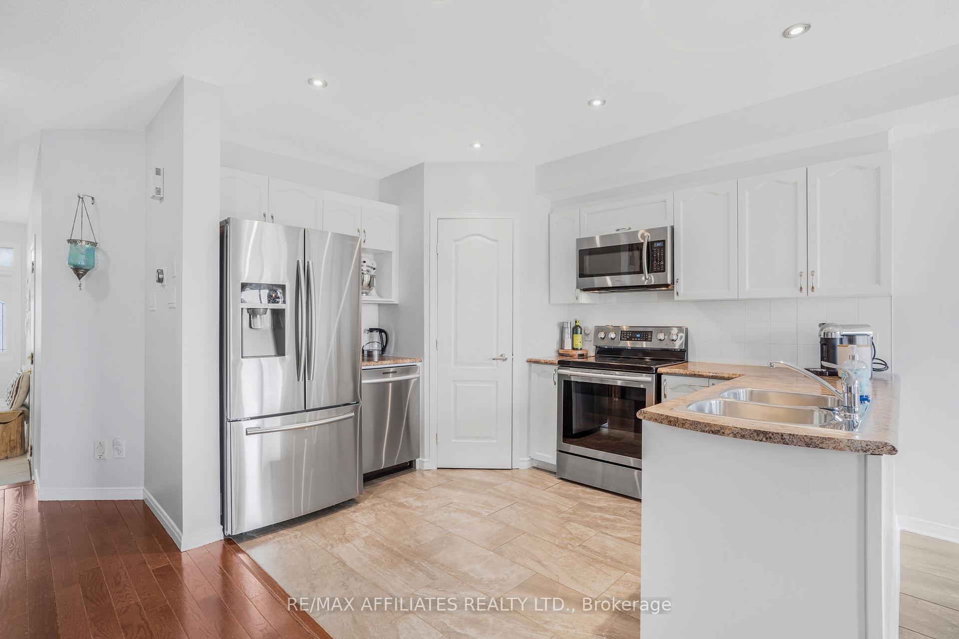 Photo 8 of 1567 Demeter Street, Ottawa, Fallingbrook/Gardenway South — HOMEH