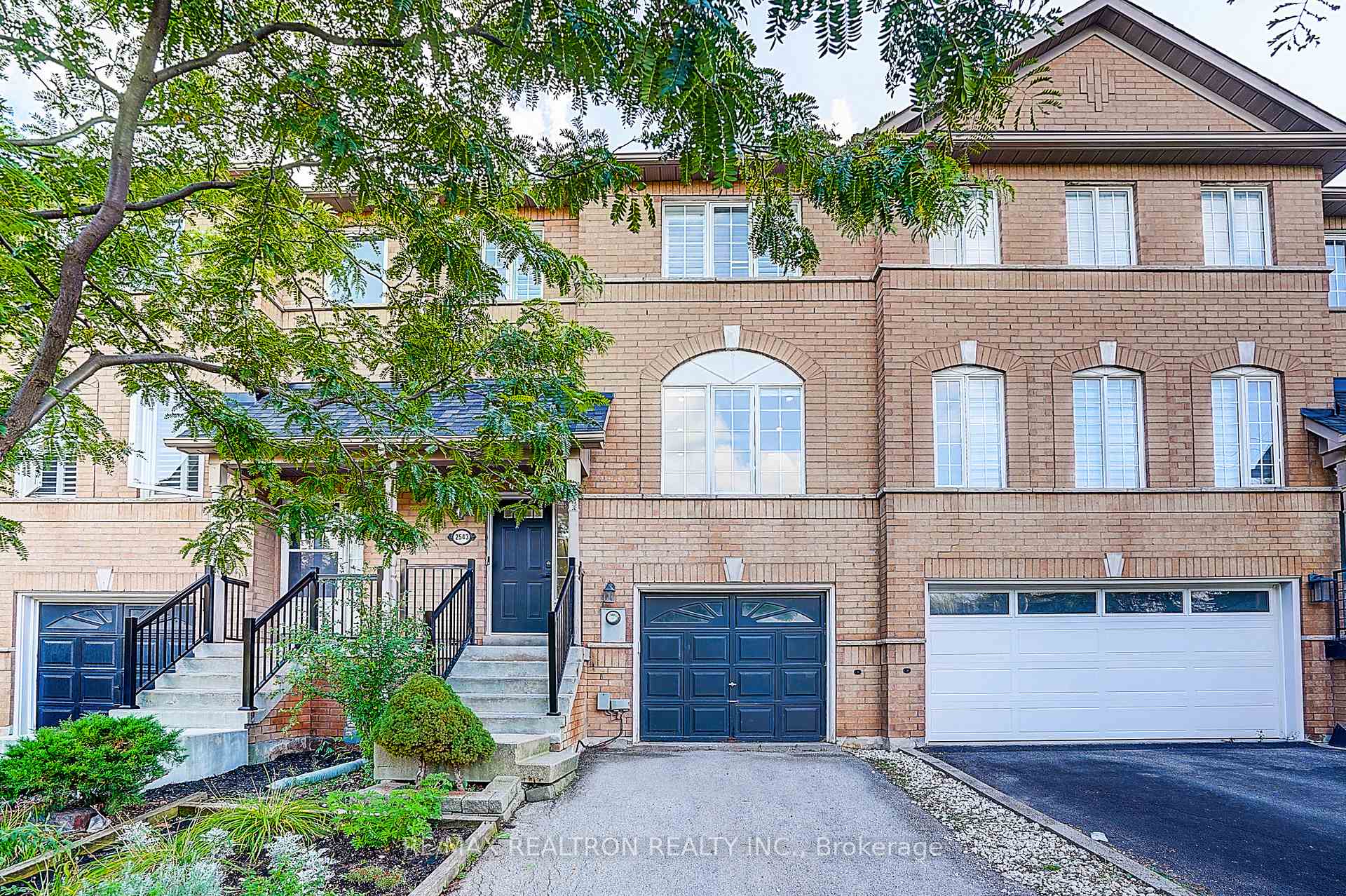 Photo 1 of 2543 Gill Crescent, Oakville, River Oaks — HOMEH