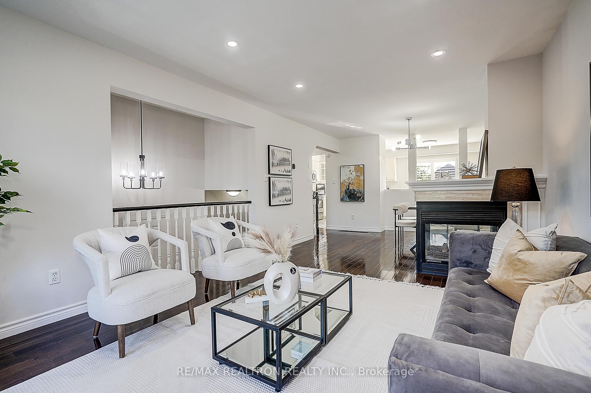 Photo 6 of 2543 Gill Crescent, Oakville, River Oaks — HOMEH