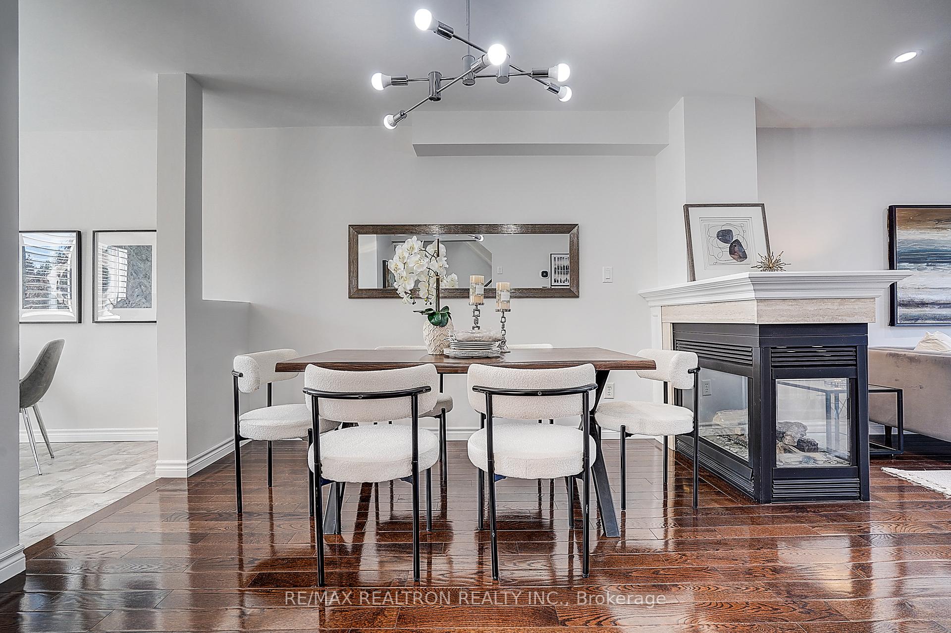 Photo 9 of 2543 Gill Crescent, Oakville, River Oaks — HOMEH