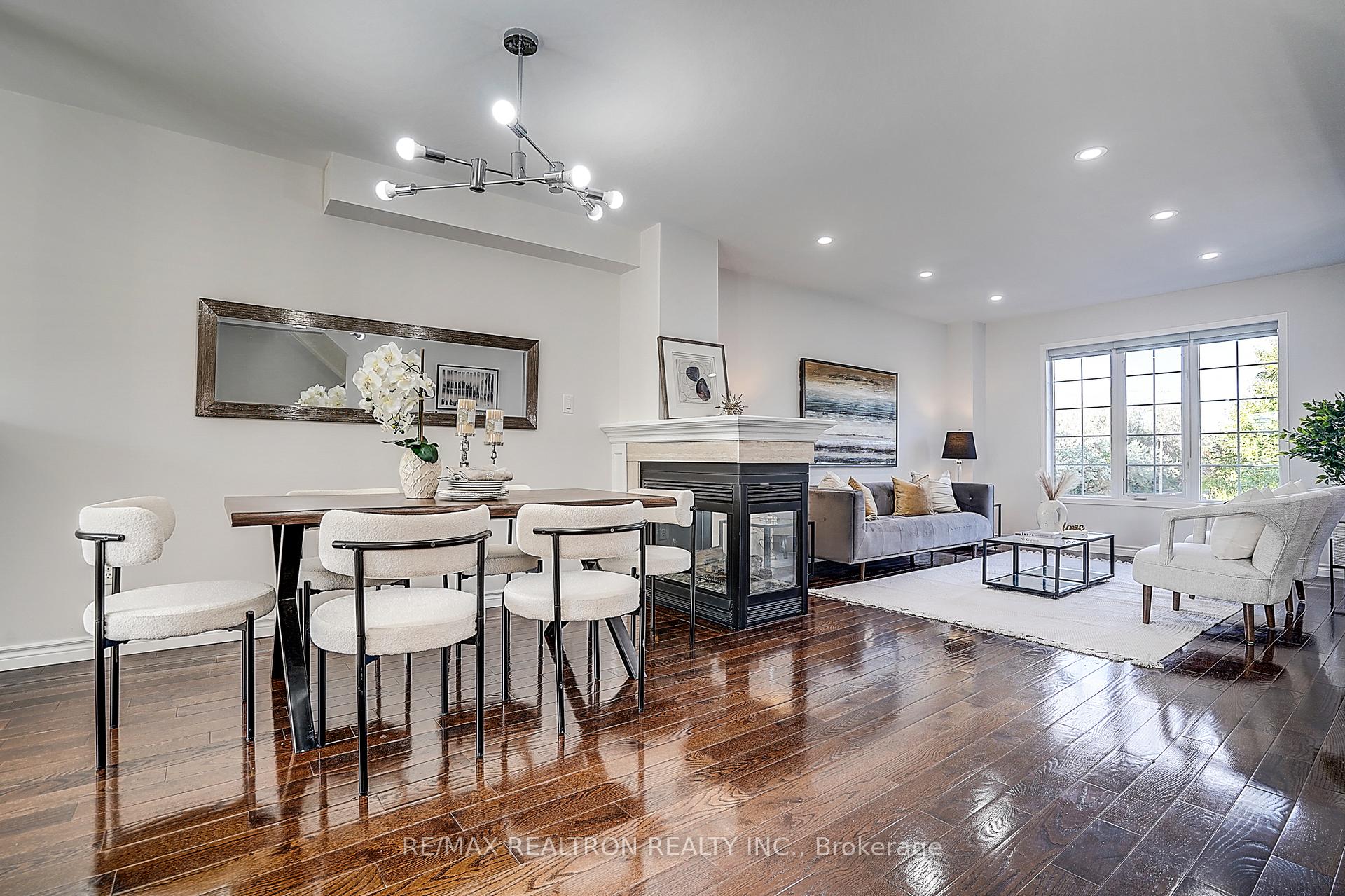 Photo 10 of 2543 Gill Crescent, Oakville, River Oaks — HOMEH