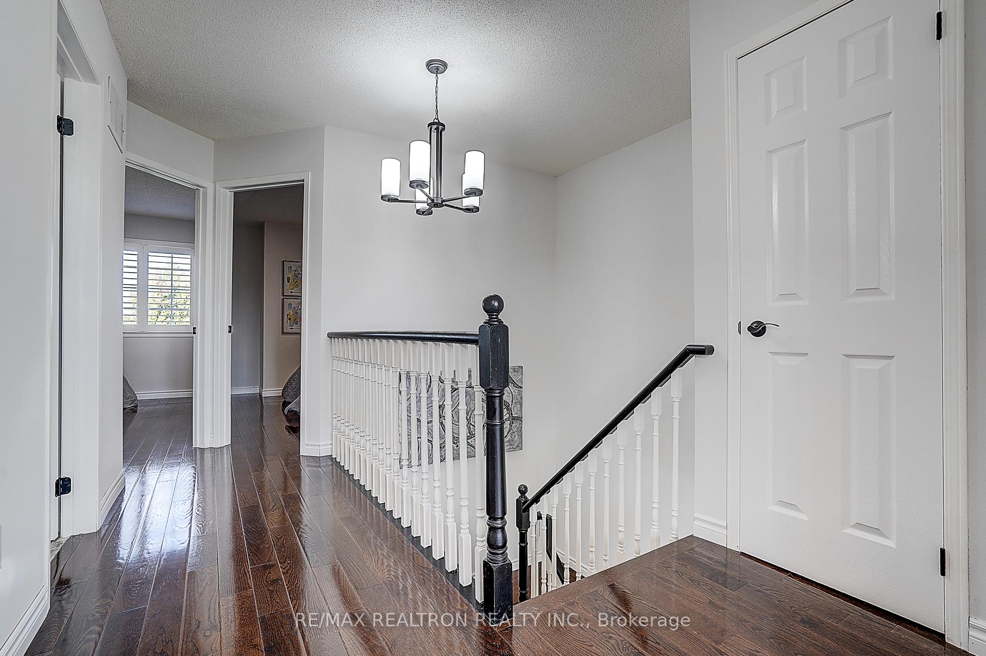 Photo 20 of 2543 Gill Crescent, Oakville, River Oaks — HOMEH