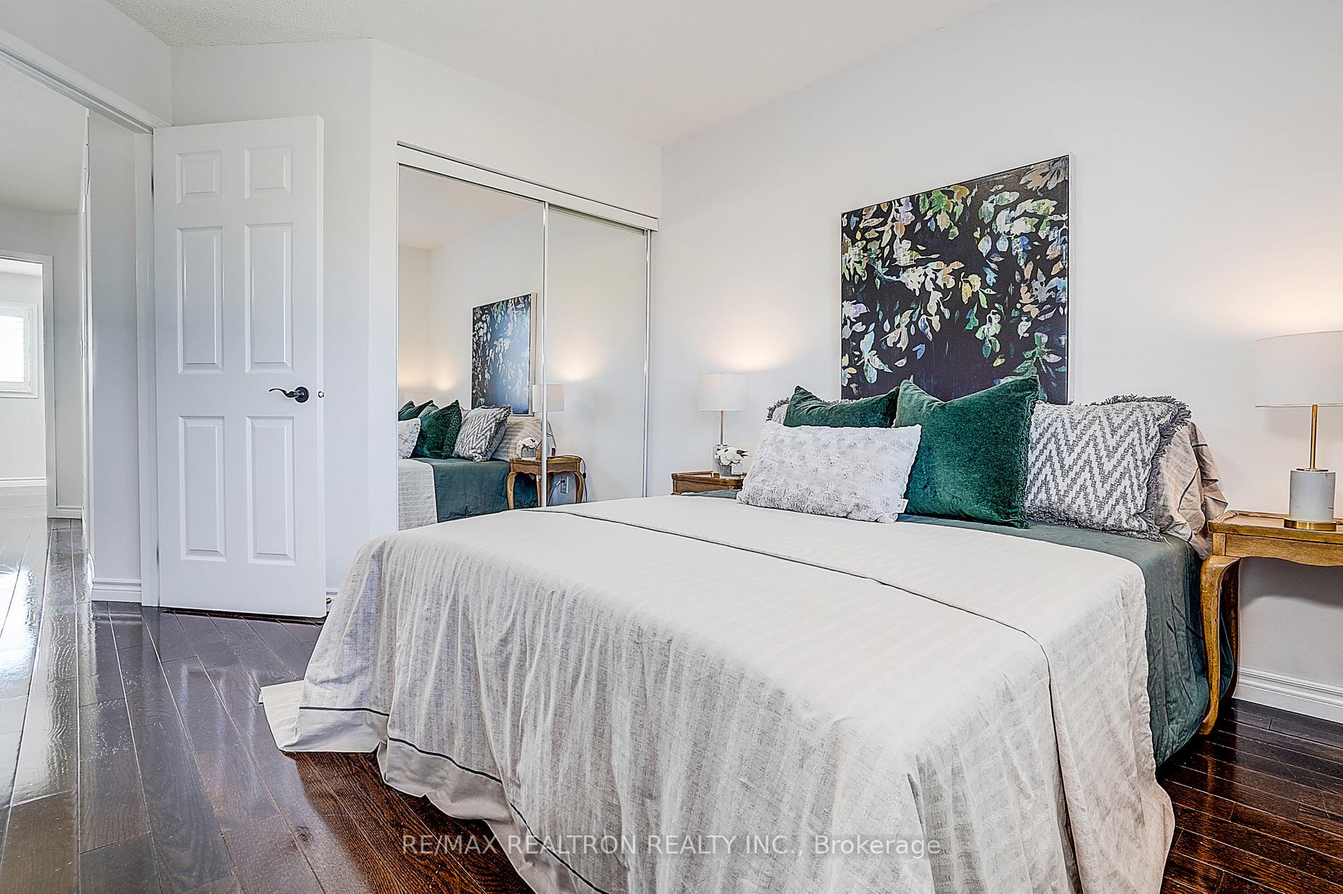 Photo 29 of 2543 Gill Crescent, Oakville, River Oaks — HOMEH