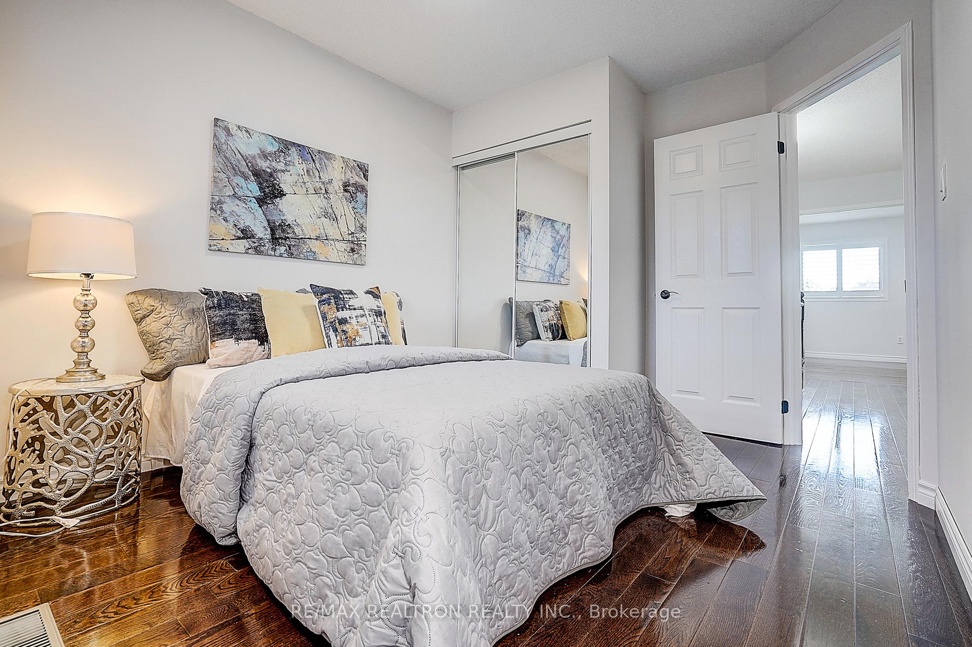 Photo 31 of 2543 Gill Crescent, Oakville, River Oaks — HOMEH