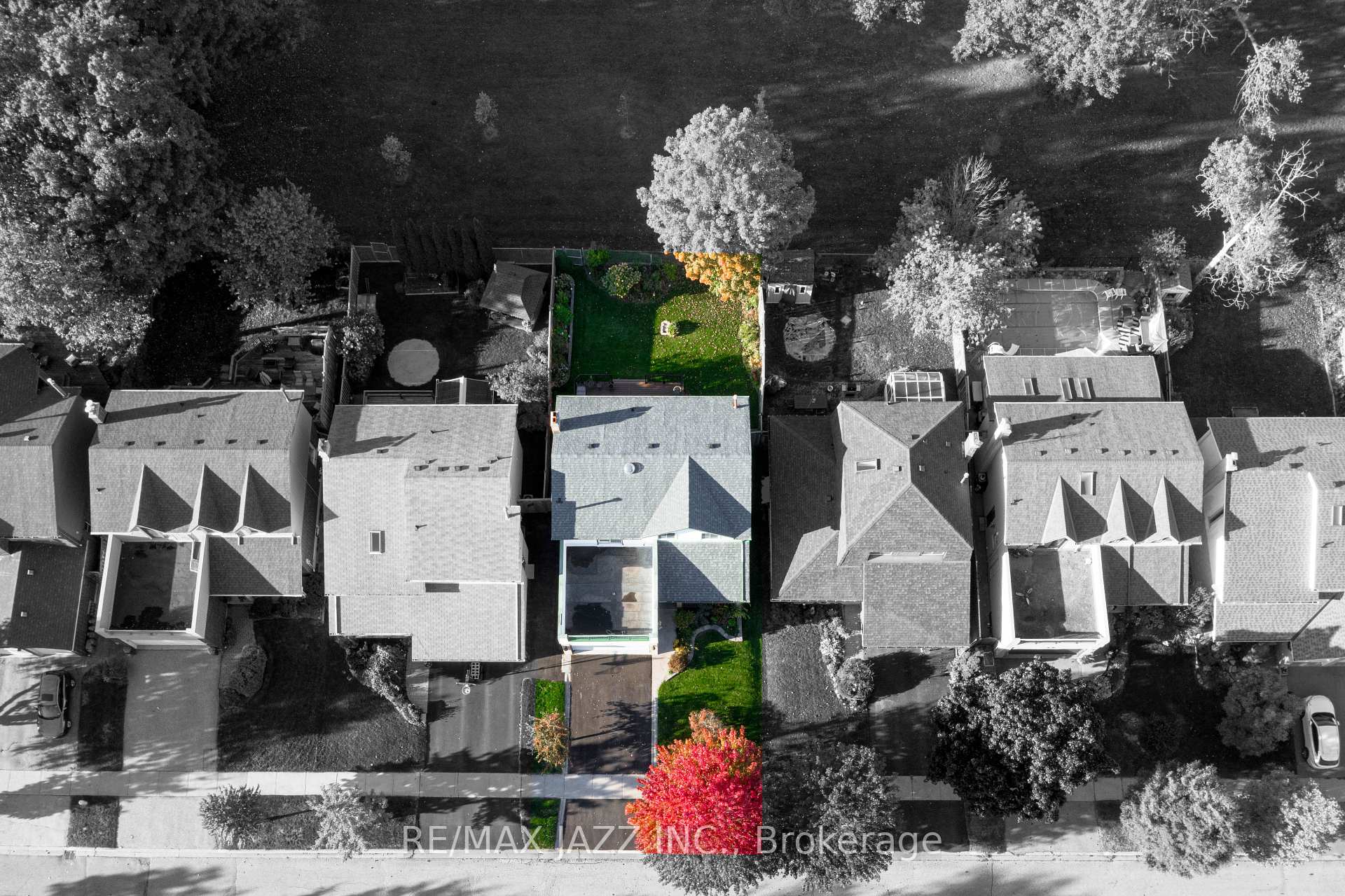 Photo 4 of 774 Millbank Road, Pickering, Amberlea — HOMEH