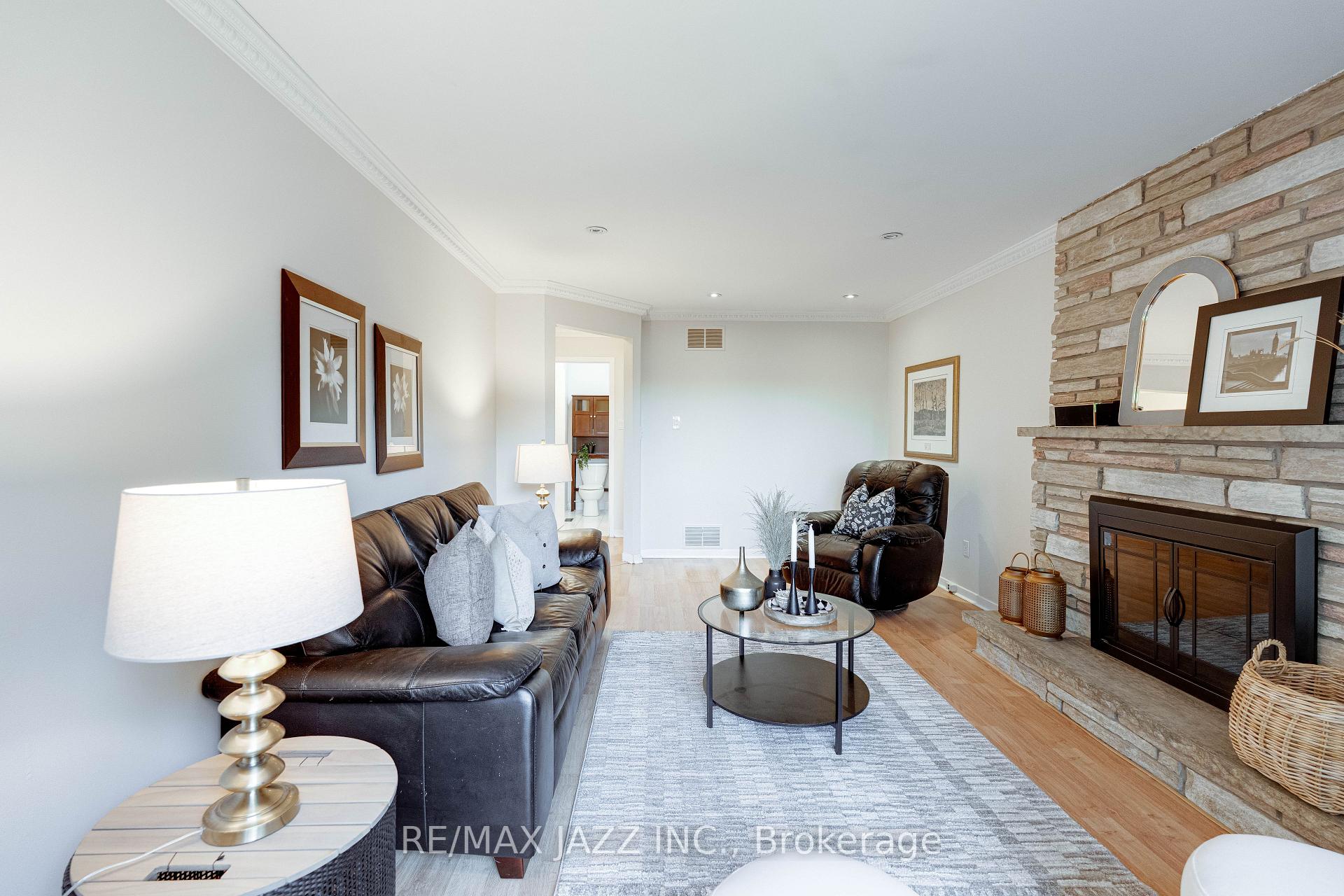 Photo 12 of 774 Millbank Road, Pickering, Amberlea — HOMEH