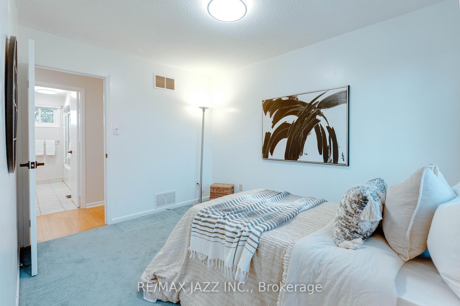 Photo 26 of 774 Millbank Road, Pickering, Amberlea — HOMEH