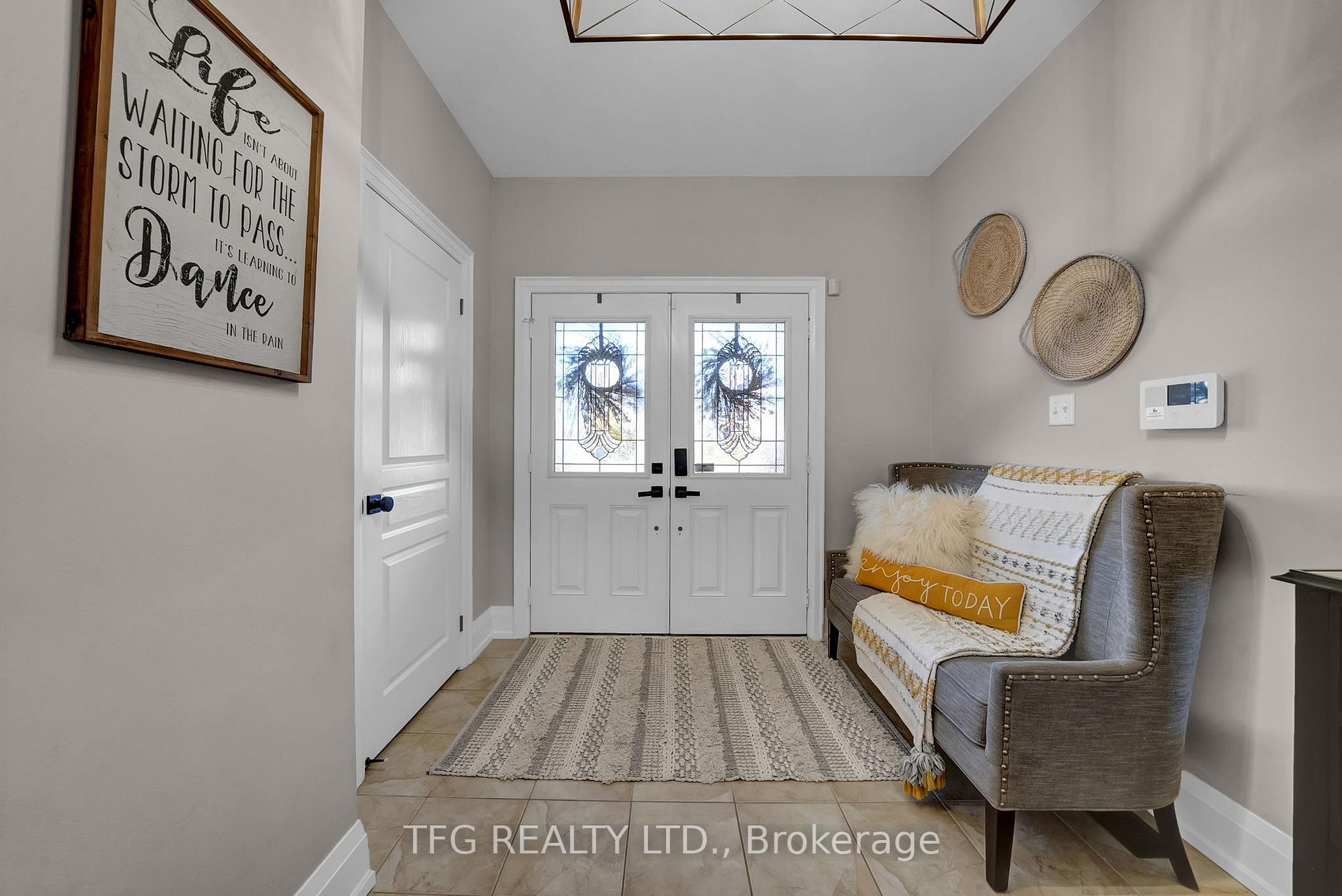 Photo 3 of 1007 Coldstream Drive, Oshawa, Taunton — HOMEH