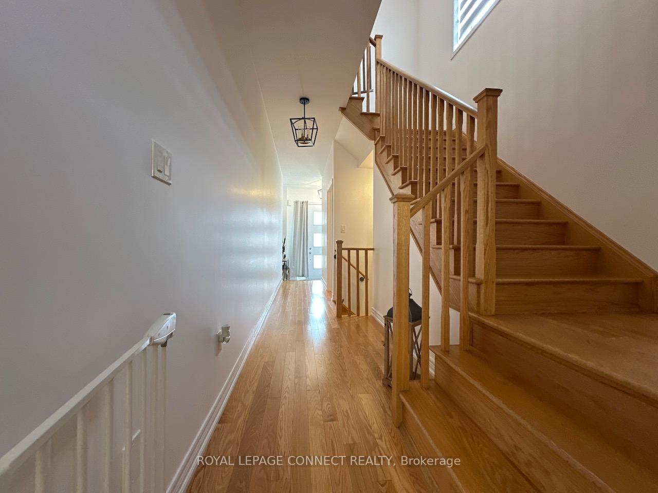 Photo 14 of 1162 Sepia Square, Pickering, Rural Pickering — HOMEH