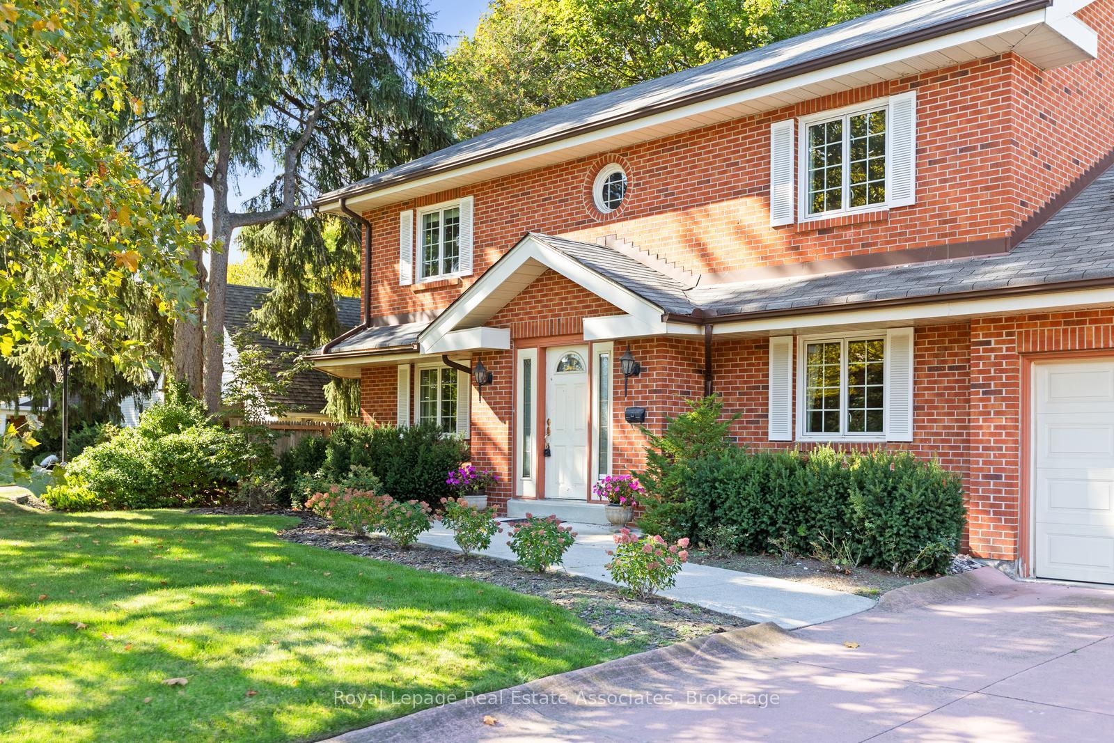 Photo 1 of 2235 Bennington Gate, Oakville, Ford — HOMEH