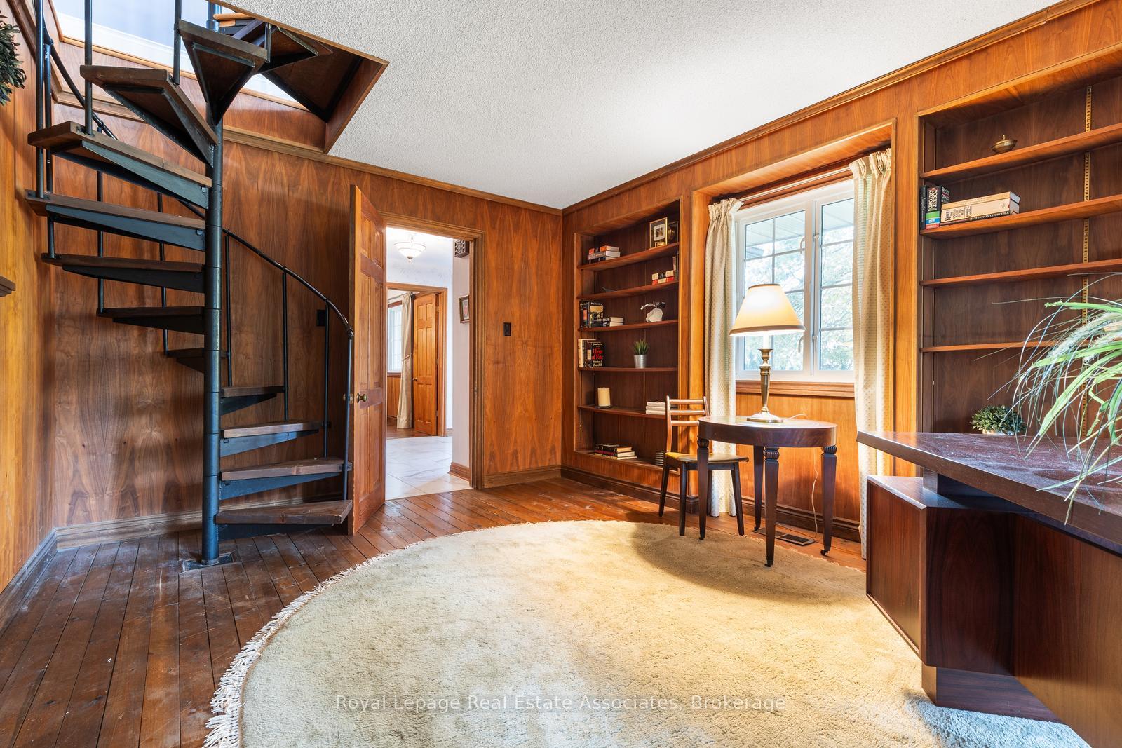 Photo 5 of 2235 Bennington Gate, Oakville, Ford — HOMEH