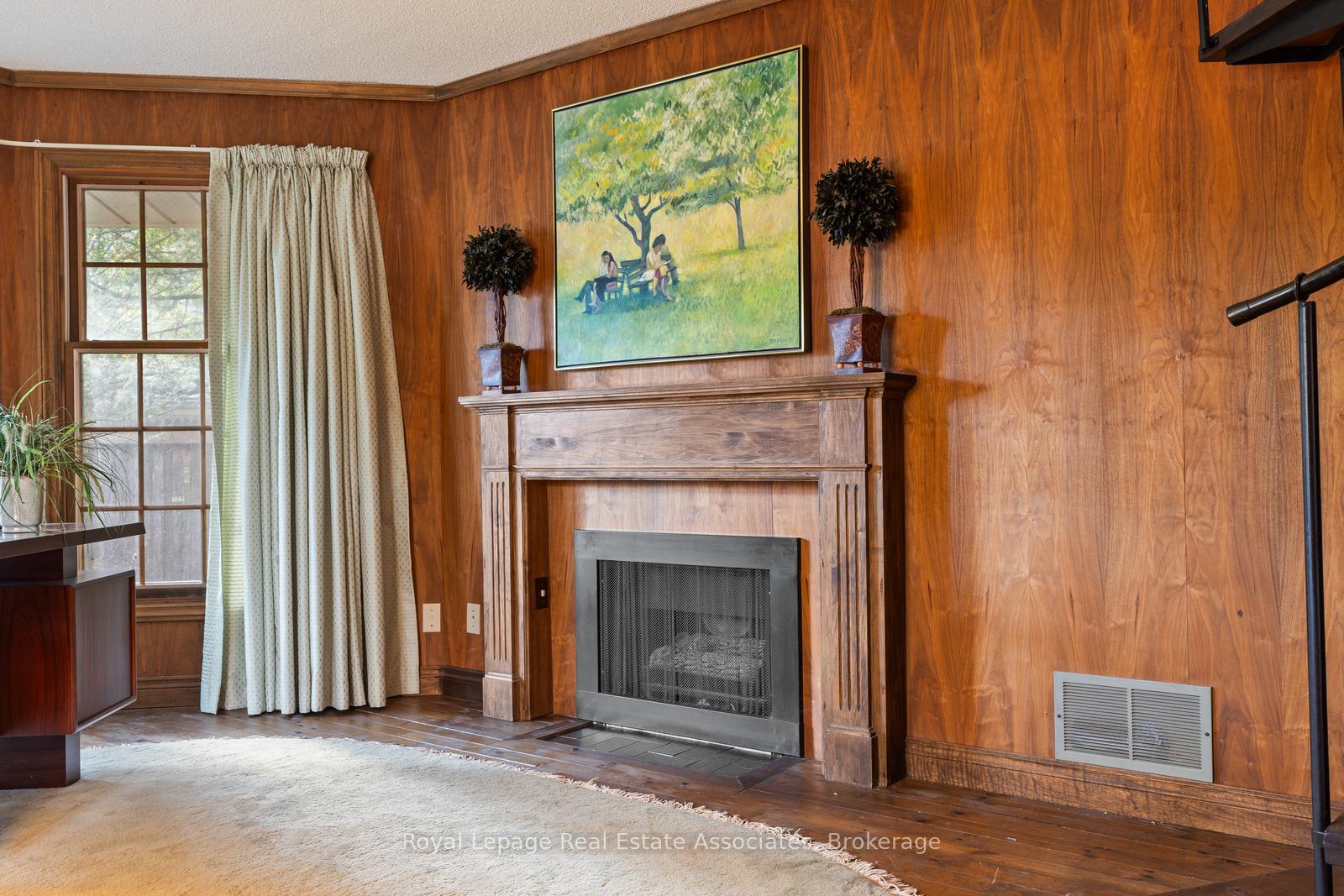 Photo 6 of 2235 Bennington Gate, Oakville, Ford — HOMEH