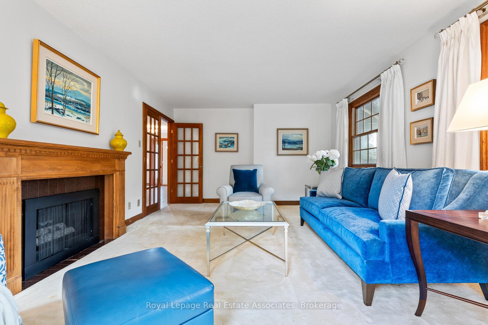 Photo 8 of 2235 Bennington Gate, Oakville, Ford — HOMEH