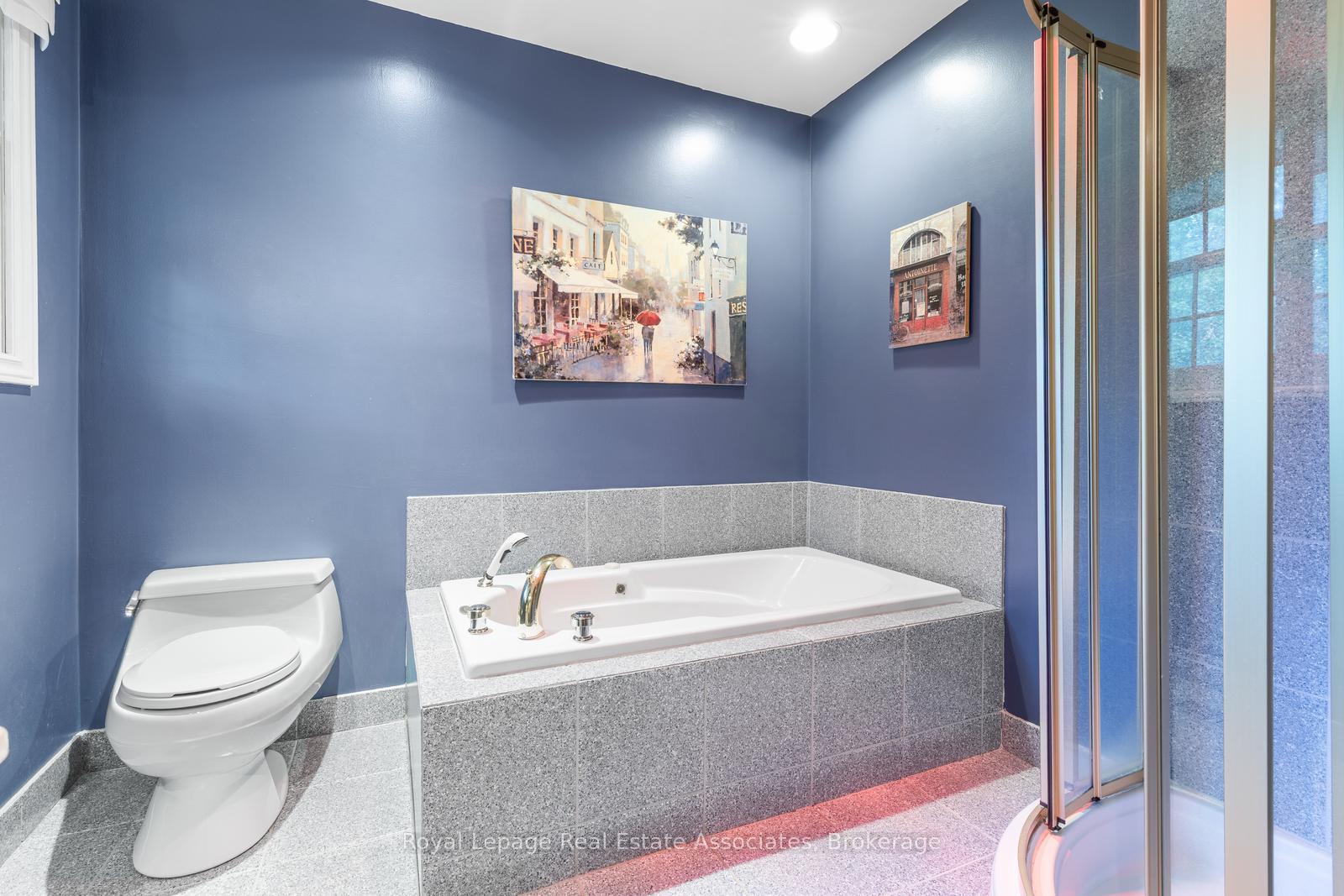 Photo 20 of 2235 Bennington Gate, Oakville, Ford — HOMEH