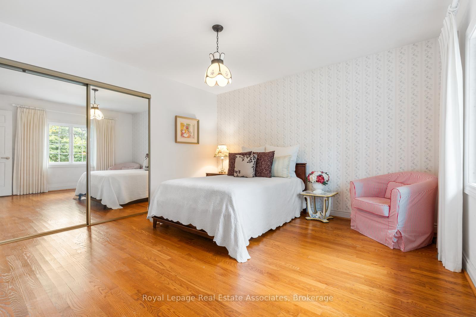 Photo 21 of 2235 Bennington Gate, Oakville, Ford — HOMEH