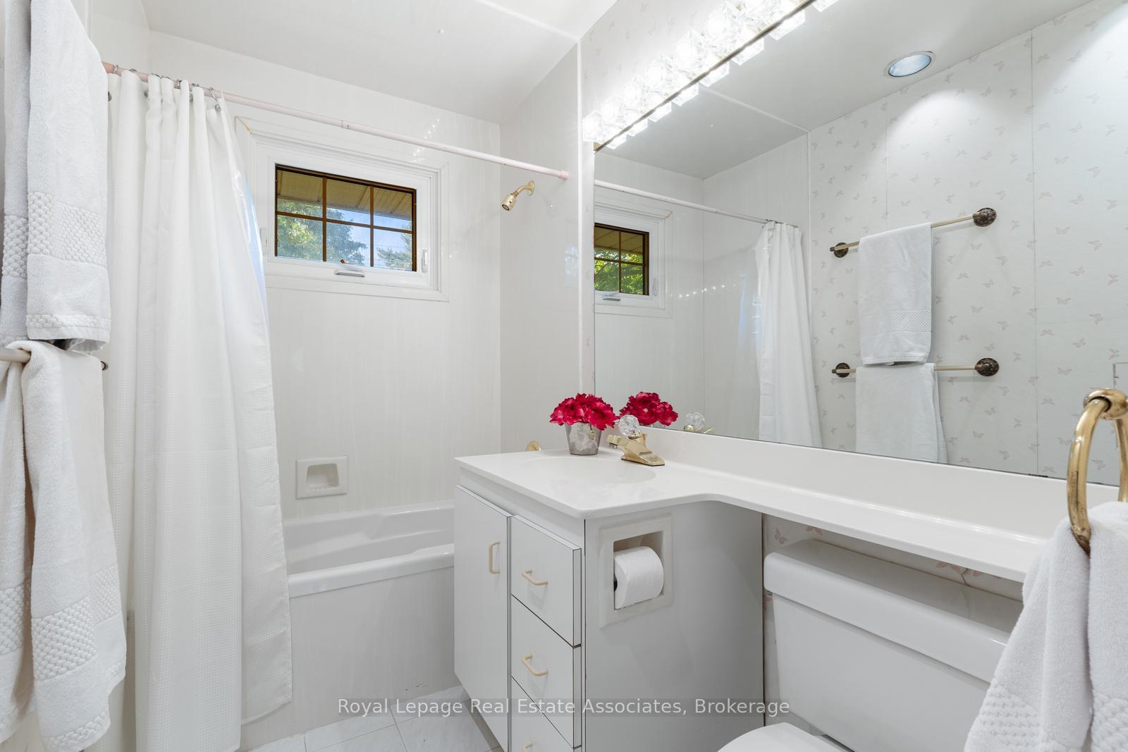 Photo 22 of 2235 Bennington Gate, Oakville, Ford — HOMEH