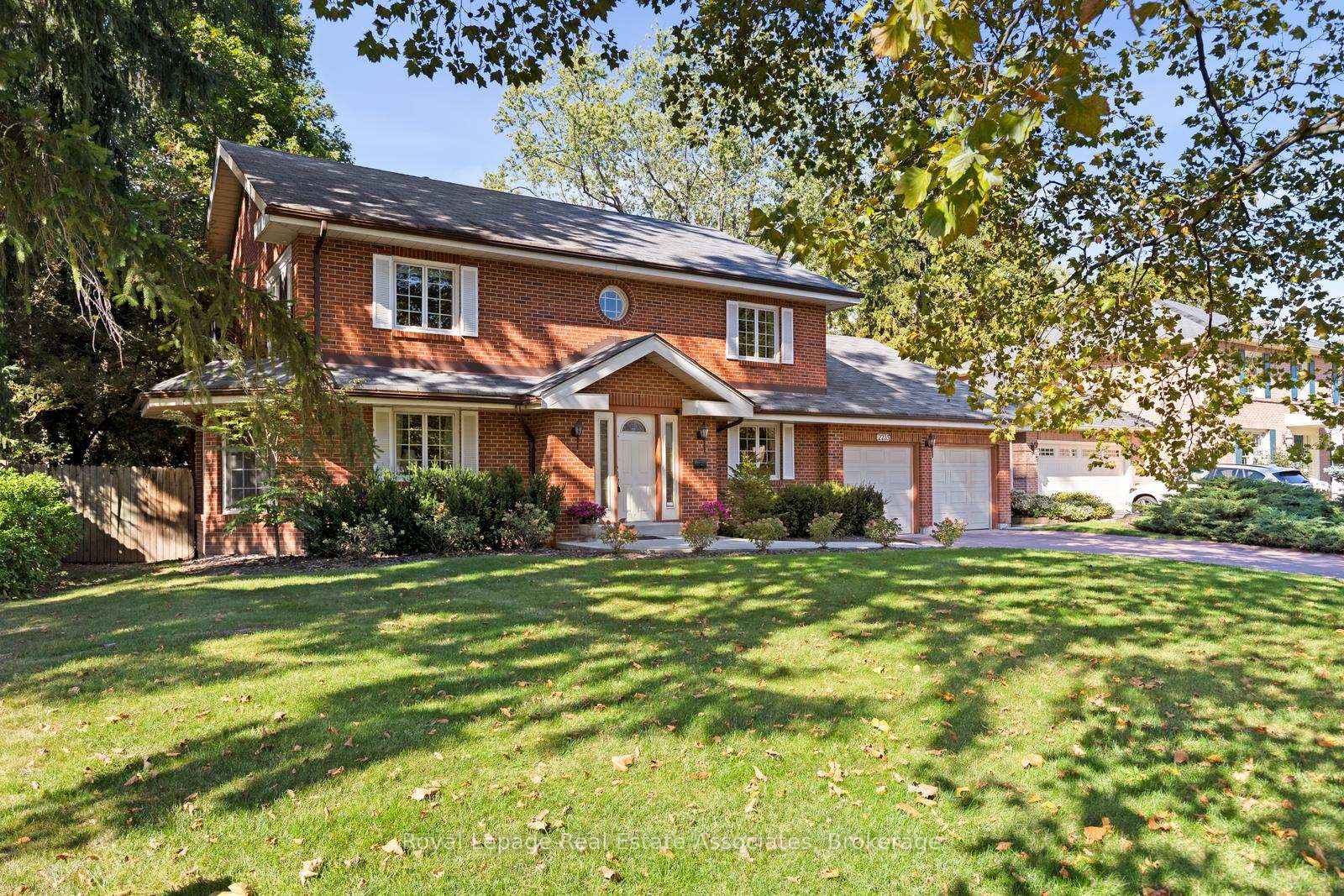 Photo 38 of 2235 Bennington Gate, Oakville, Ford — HOMEH