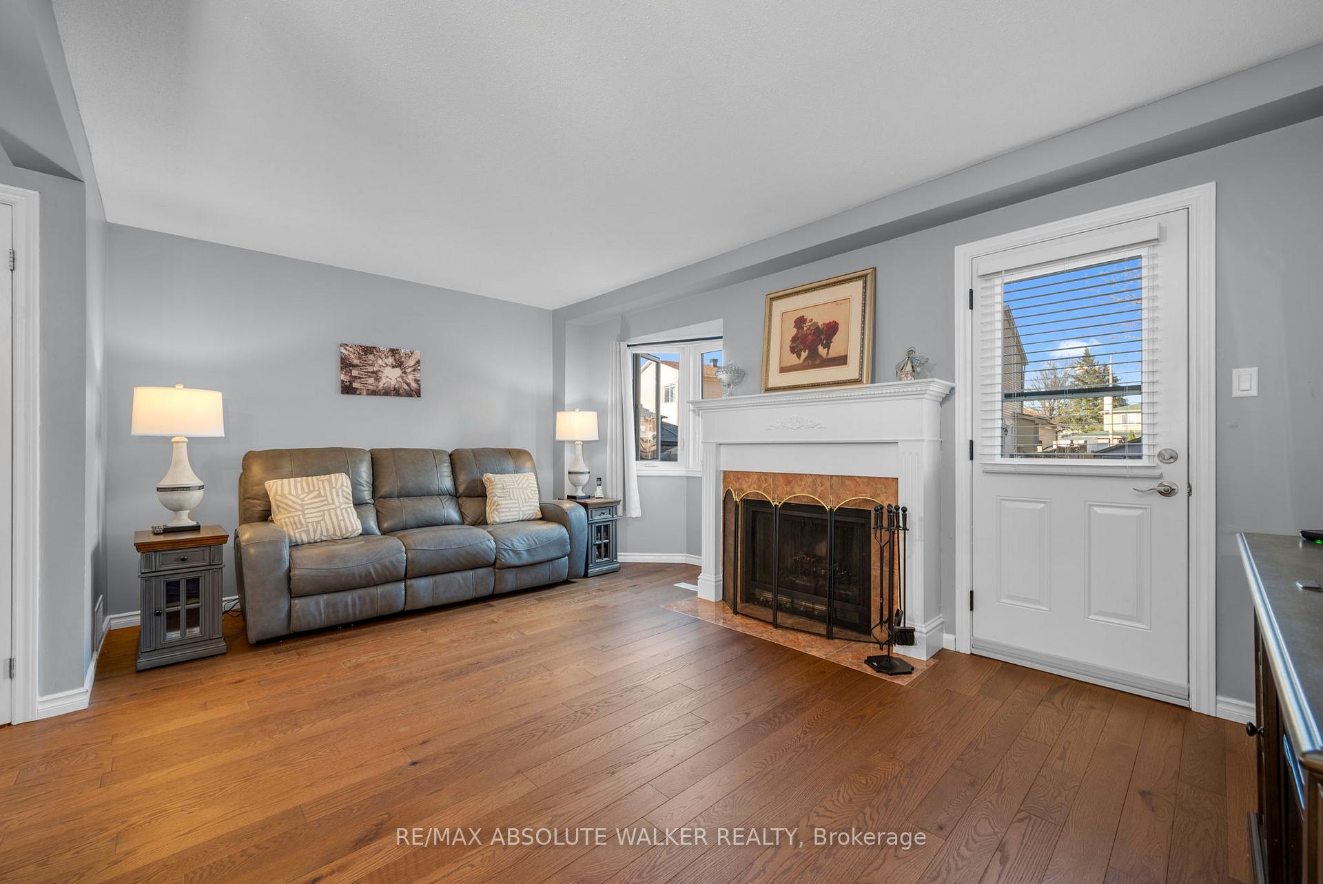 Photo 8 of 1444 Deavy Way, Ottawa, Bilberry Creek/Queenswood Heights — HOMEH