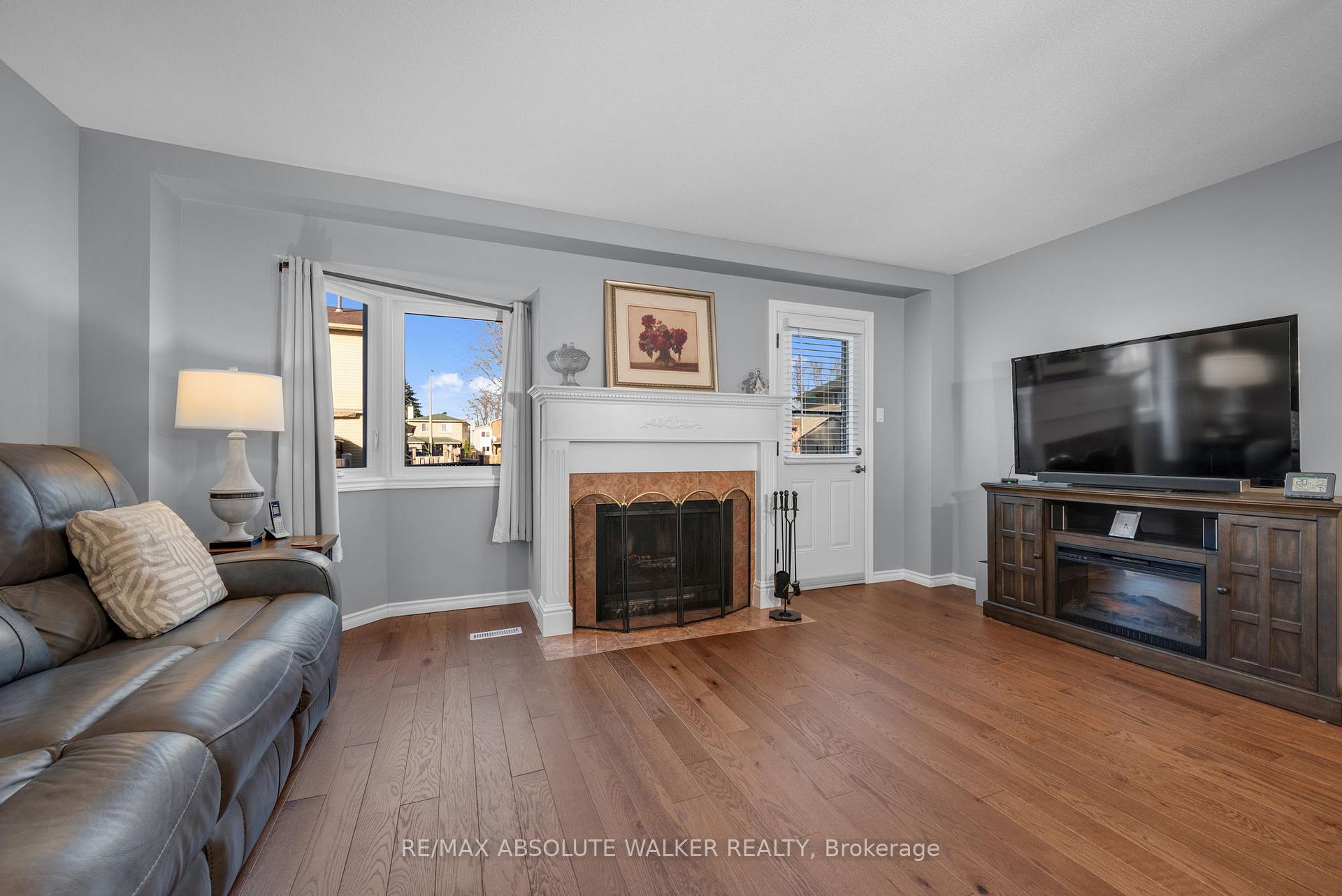Photo 9 of 1444 Deavy Way, Ottawa, Bilberry Creek/Queenswood Heights — HOMEH