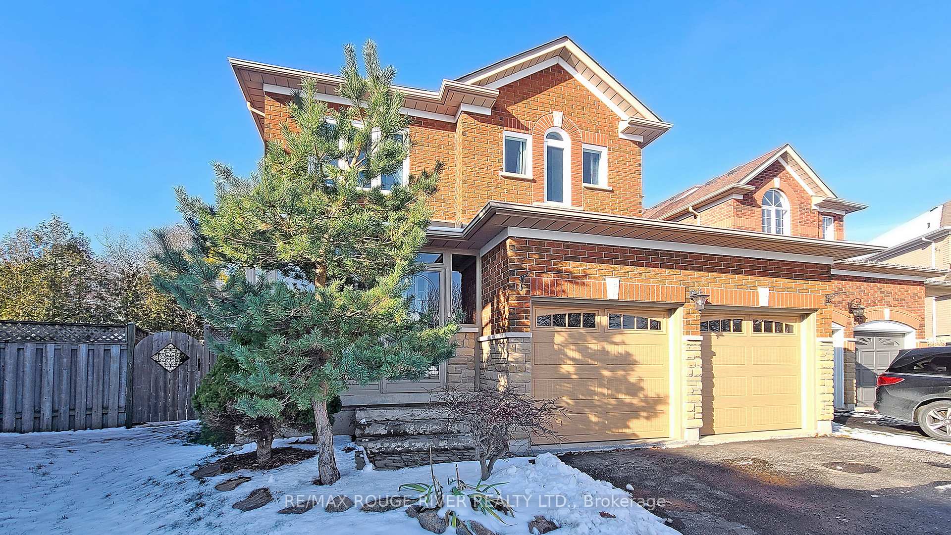 Photo 2 of 913 Wingarden Crescent, Pickering, Dunbarton — HOMEH