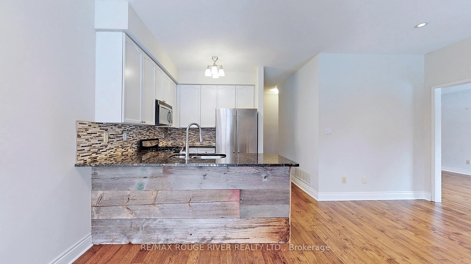 Photo 7 of 913 Wingarden Crescent, Pickering, Dunbarton — HOMEH