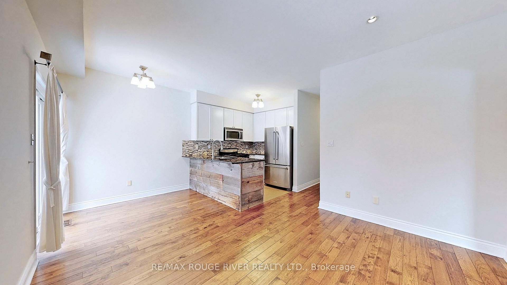 Photo 9 of 913 Wingarden Crescent, Pickering, Dunbarton — HOMEH