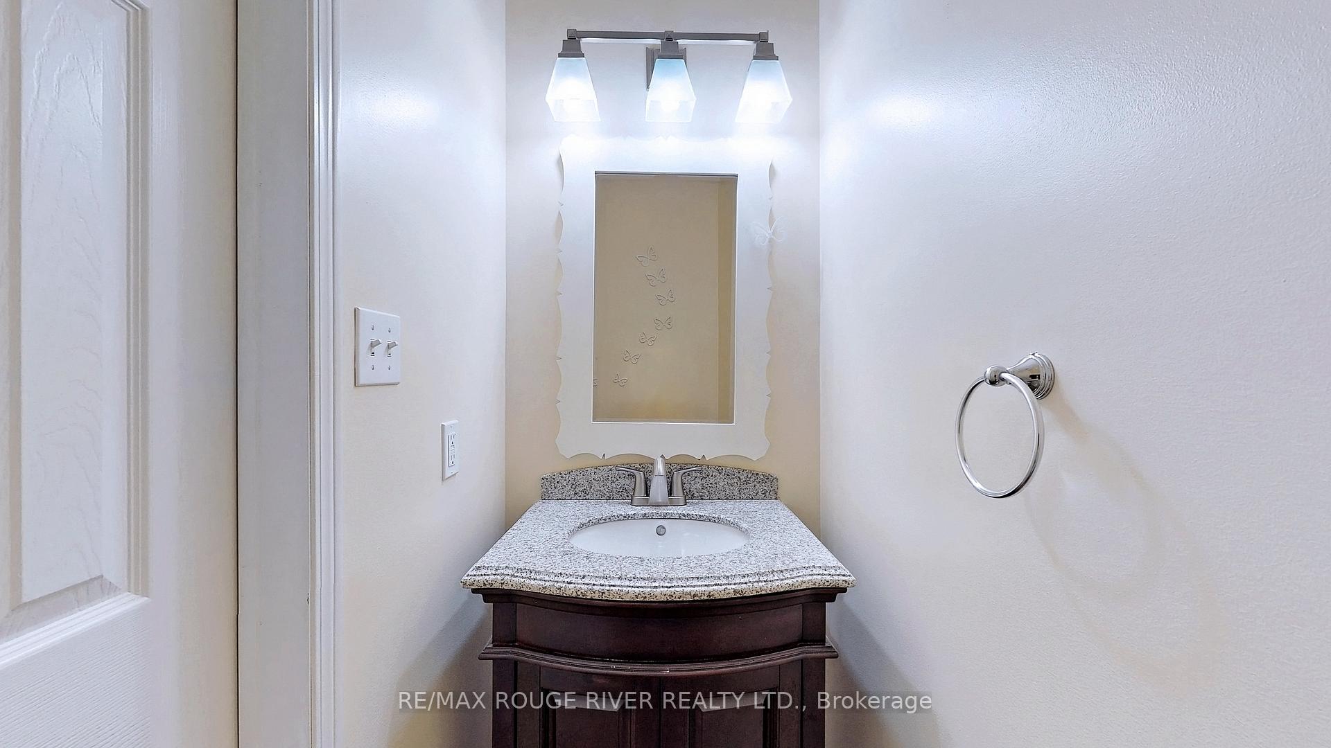 Photo 11 of 913 Wingarden Crescent, Pickering, Dunbarton — HOMEH