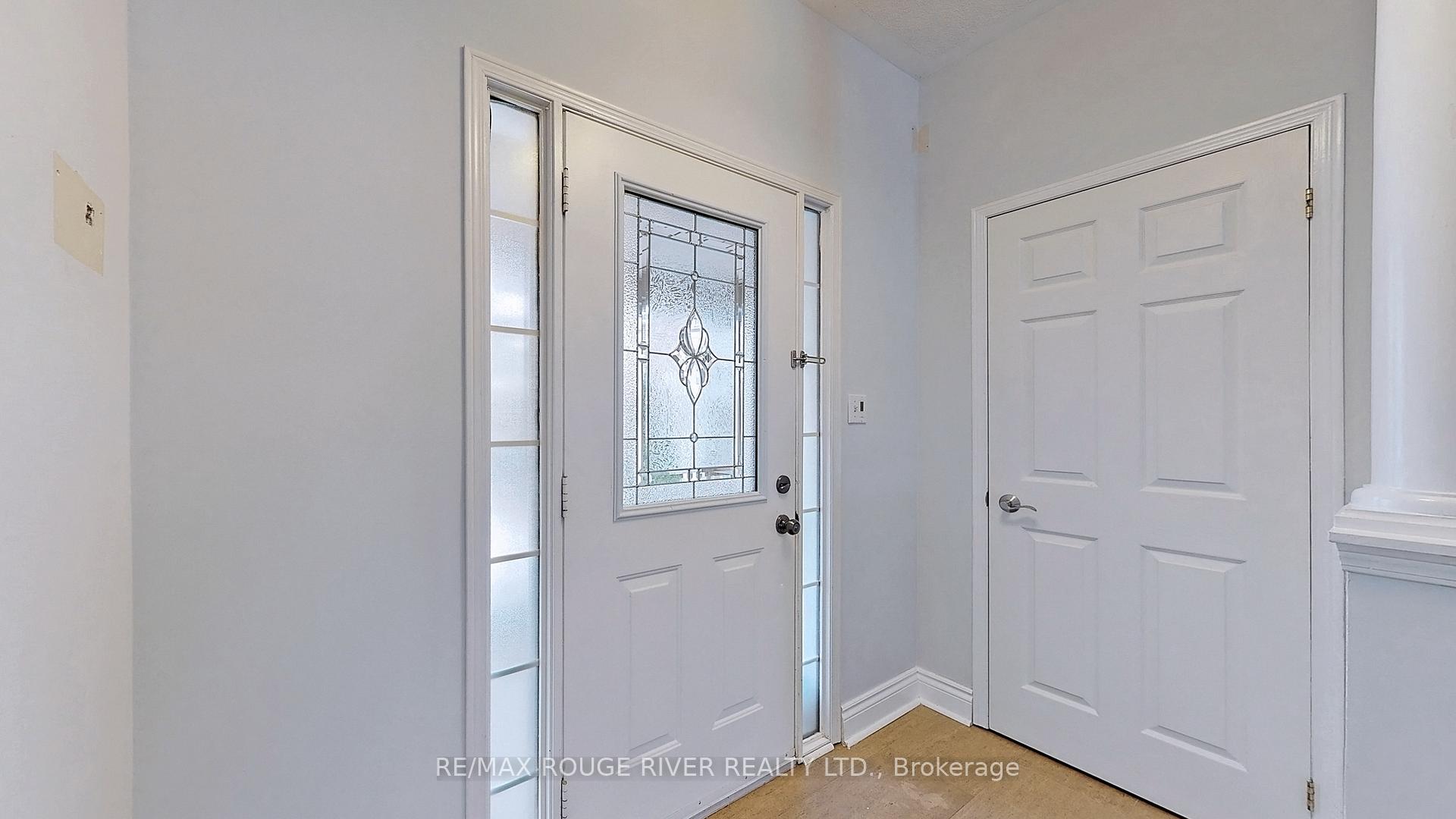 Photo 13 of 913 Wingarden Crescent, Pickering, Dunbarton — HOMEH