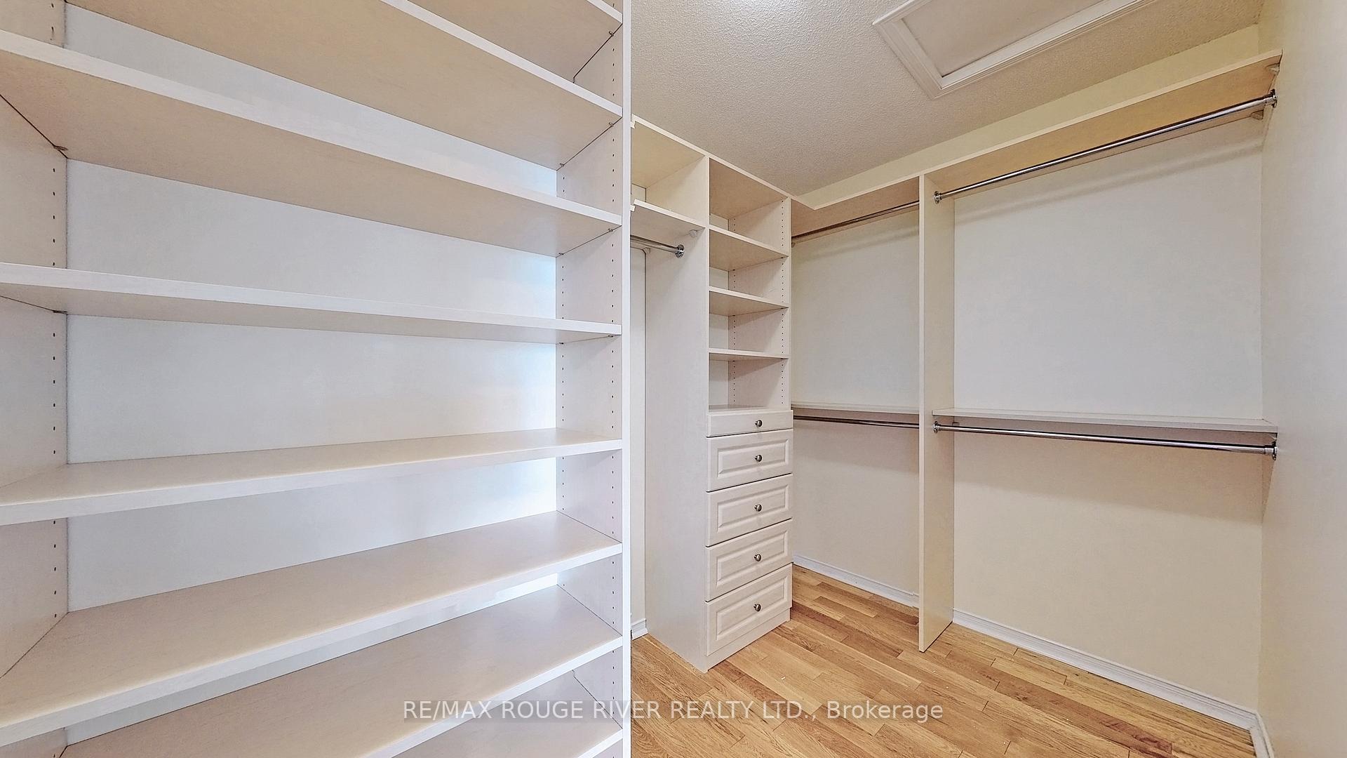 Photo 18 of 913 Wingarden Crescent, Pickering, Dunbarton — HOMEH