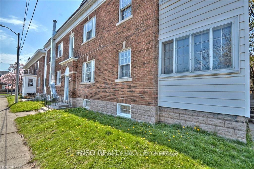 Photo 2 of 5325 Van Alstyne Place, Niagara Falls, Cherrywood — HOMEH