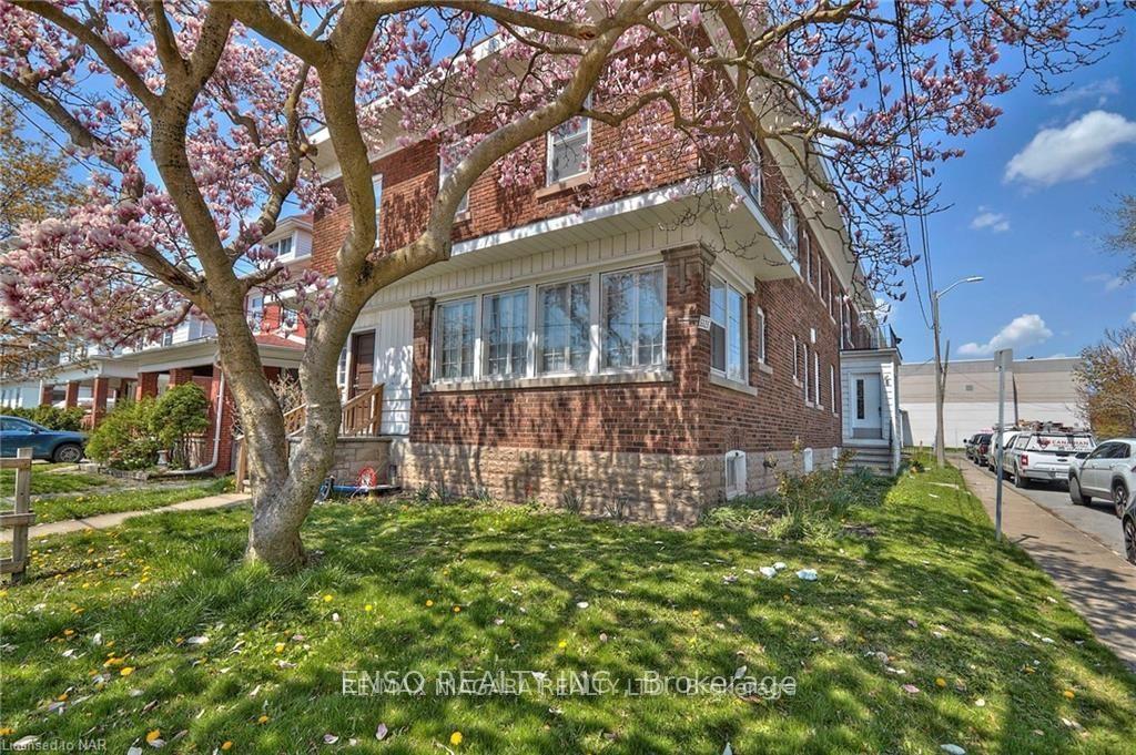 Photo 5 of 5325 Van Alstyne Place, Niagara Falls, Cherrywood — HOMEH