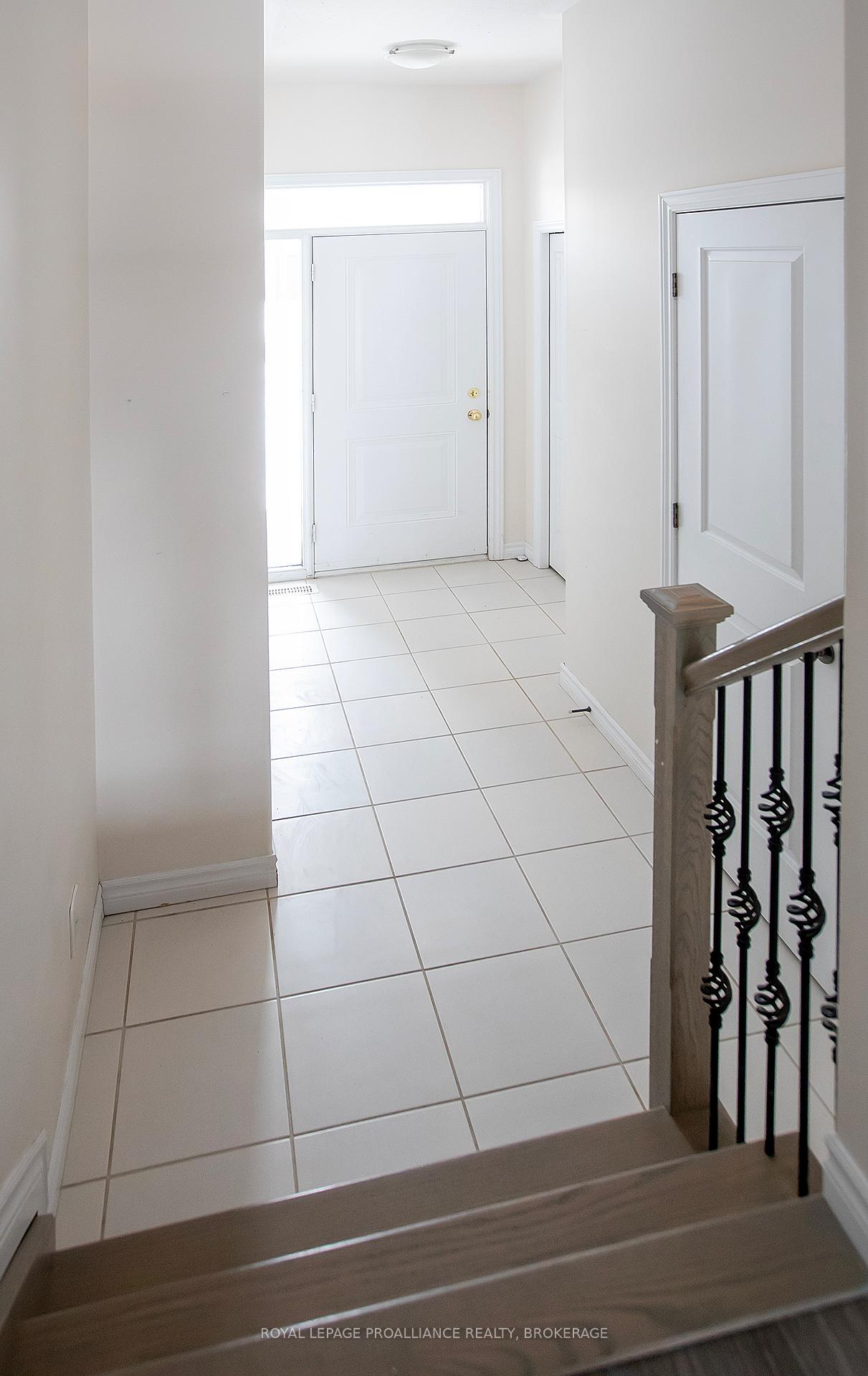 Photo 3 of 1458 Monarch Drive, Kingston, City Northwest — HOMEH