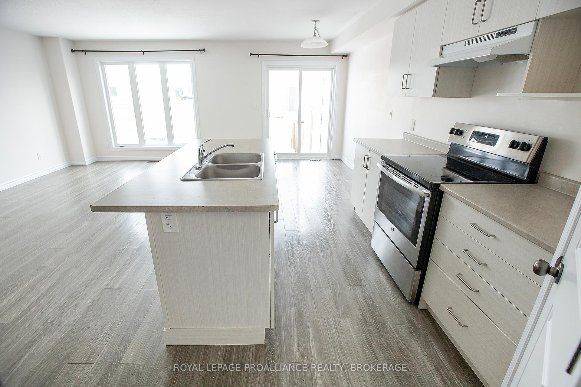 Photo 6 of 1458 Monarch Drive, Kingston, City Northwest — HOMEH
