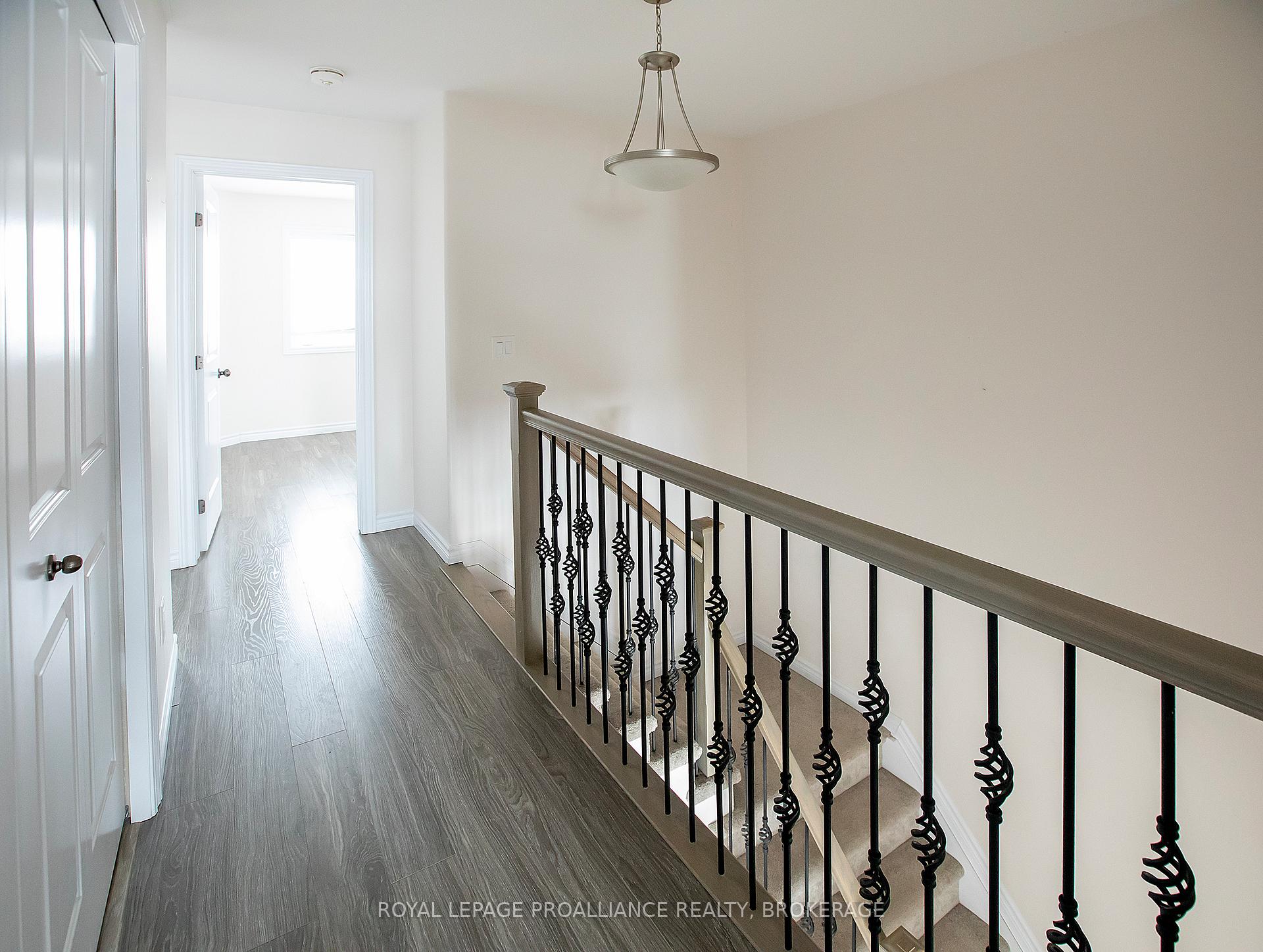 Photo 10 of 1458 Monarch Drive, Kingston, City Northwest — HOMEH
