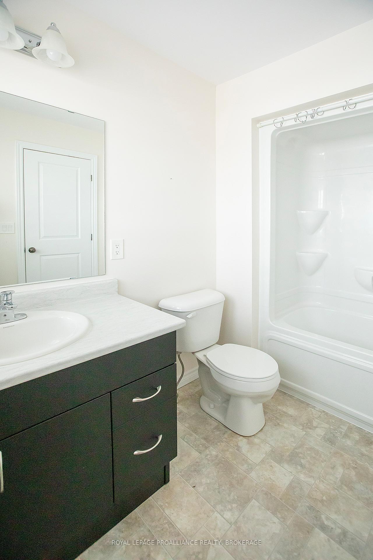 Photo 15 of 1458 Monarch Drive, Kingston, City Northwest — HOMEH