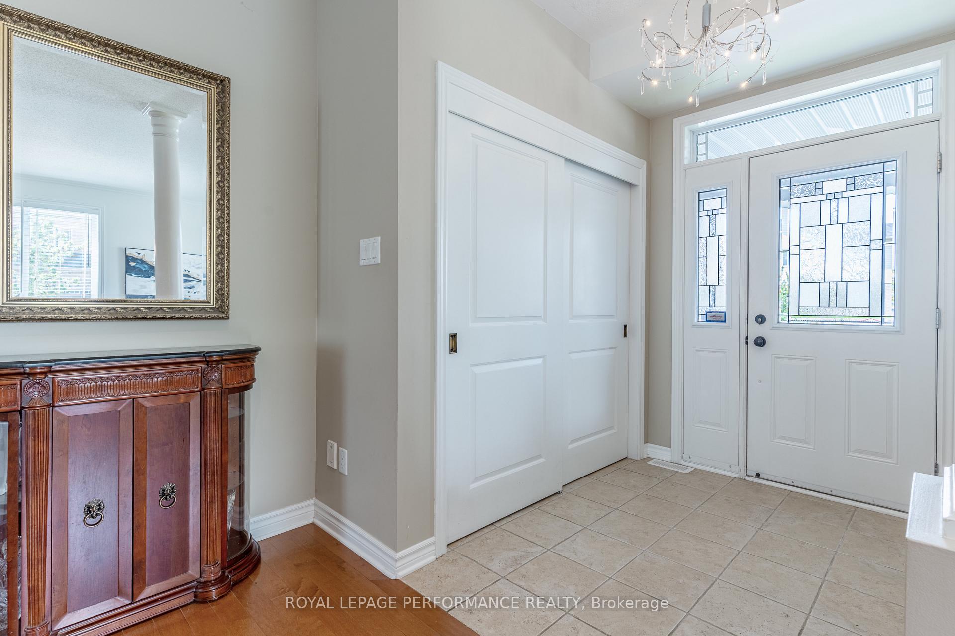 Photo 5 of 355 Goldenbrook Way, Ottawa, Avalon East — HOMEH