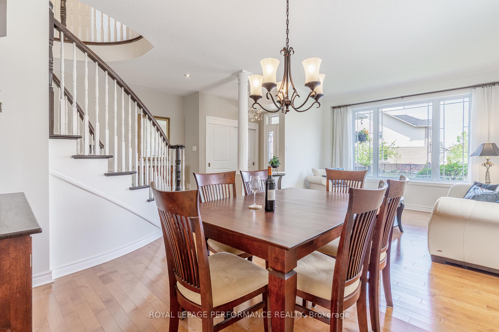 Photo 8 of 355 Goldenbrook Way, Ottawa, Avalon East — HOMEH