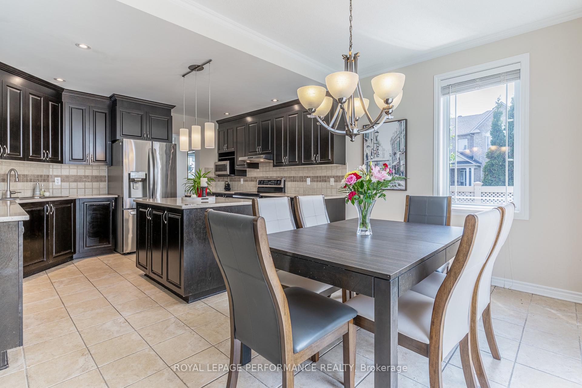 Photo 13 of 355 Goldenbrook Way, Ottawa, Avalon East — HOMEH