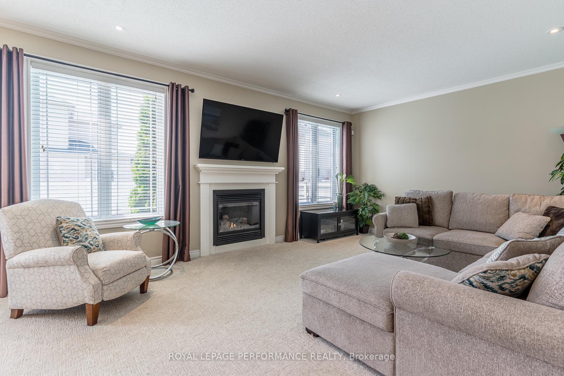 Photo 15 of 355 Goldenbrook Way, Ottawa, Avalon East — HOMEH