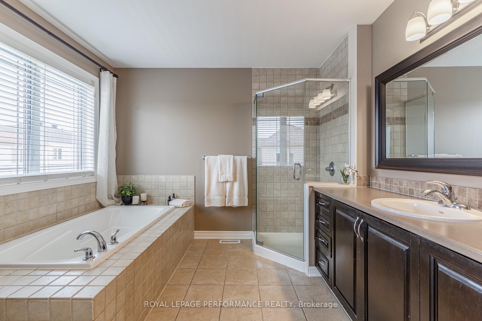 Photo 24 of 355 Goldenbrook Way, Ottawa, Avalon East — HOMEH