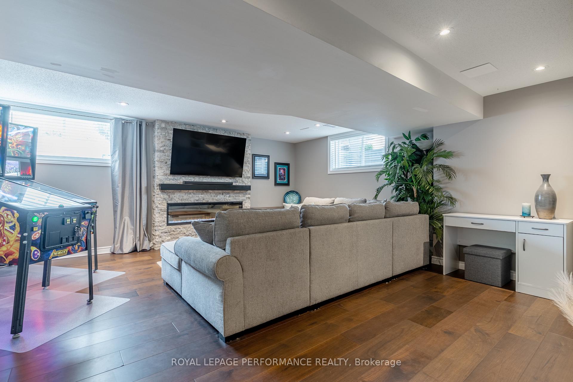 Photo 34 of 355 Goldenbrook Way, Ottawa, Avalon East — HOMEH
