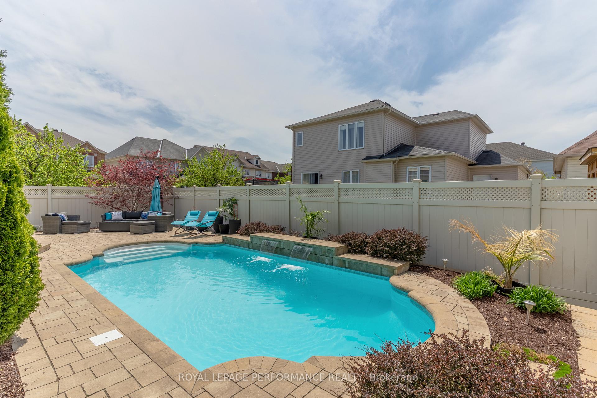 Photo 40 of 355 Goldenbrook Way, Ottawa, Avalon East — HOMEH