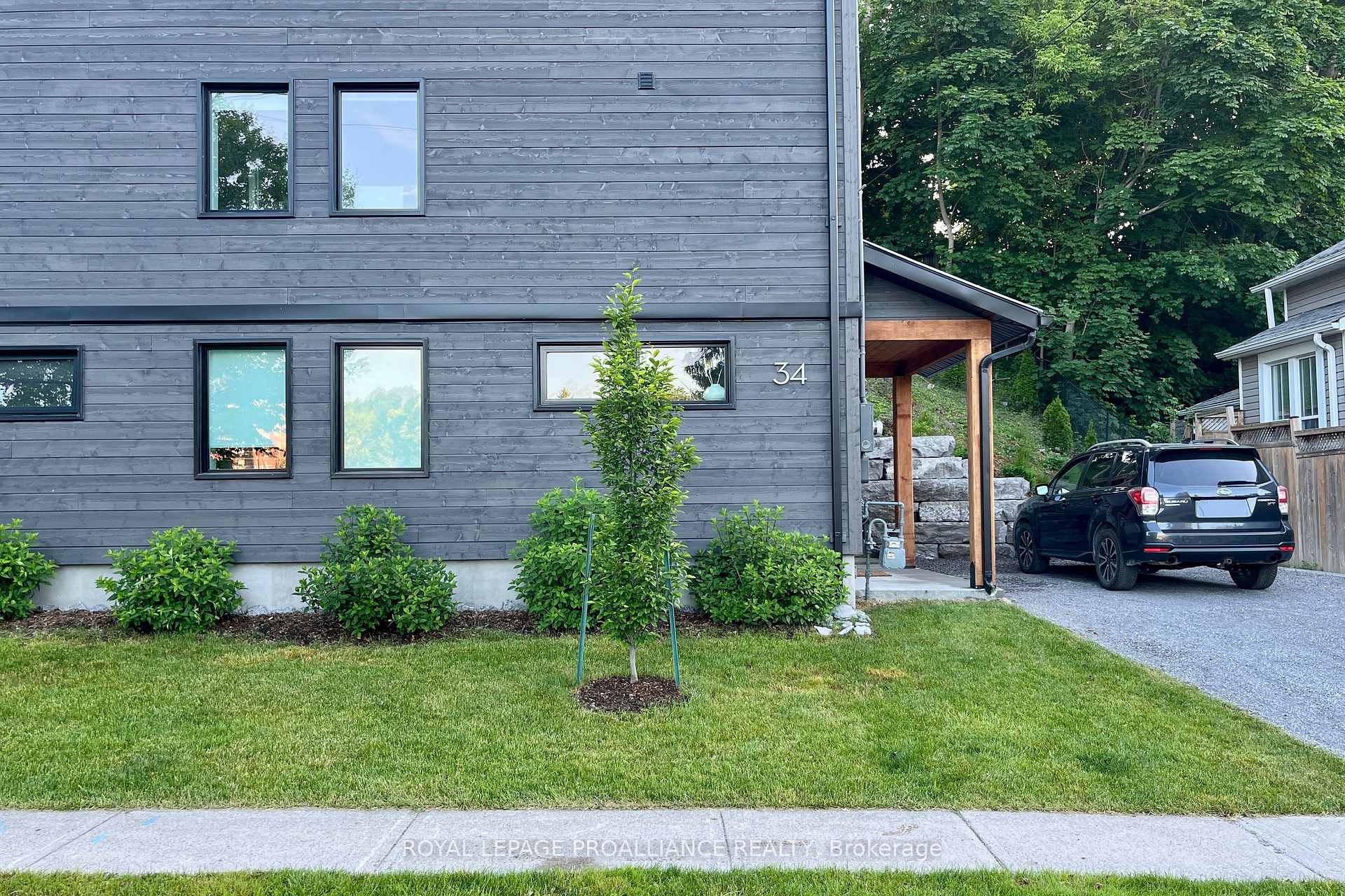 Photo 2 of 34 Cavan Street, Port Hope — HOMEH
